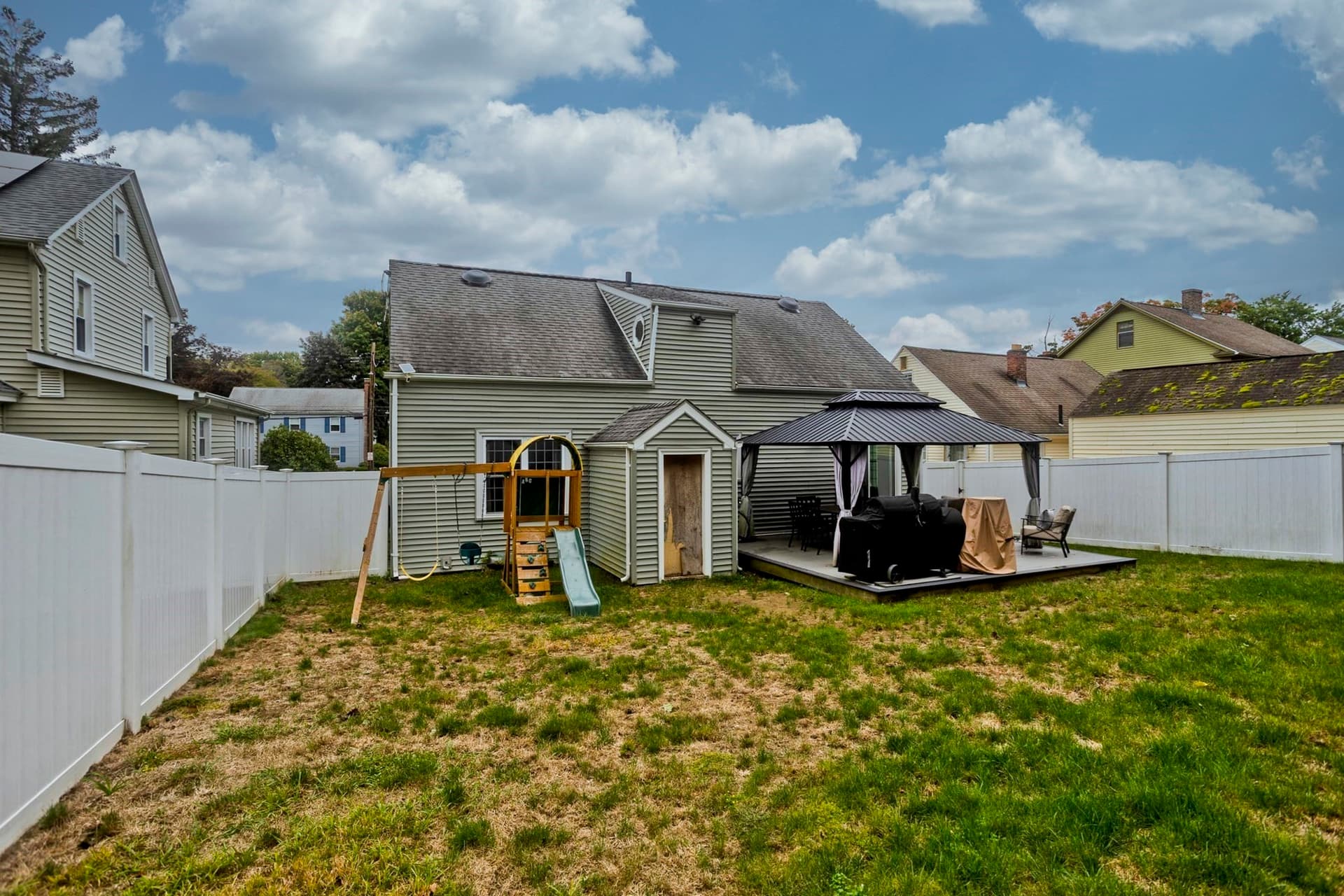 Single Family Residence at 122 Hartford Ter, Springfield MA 01118, photo 28 of 29