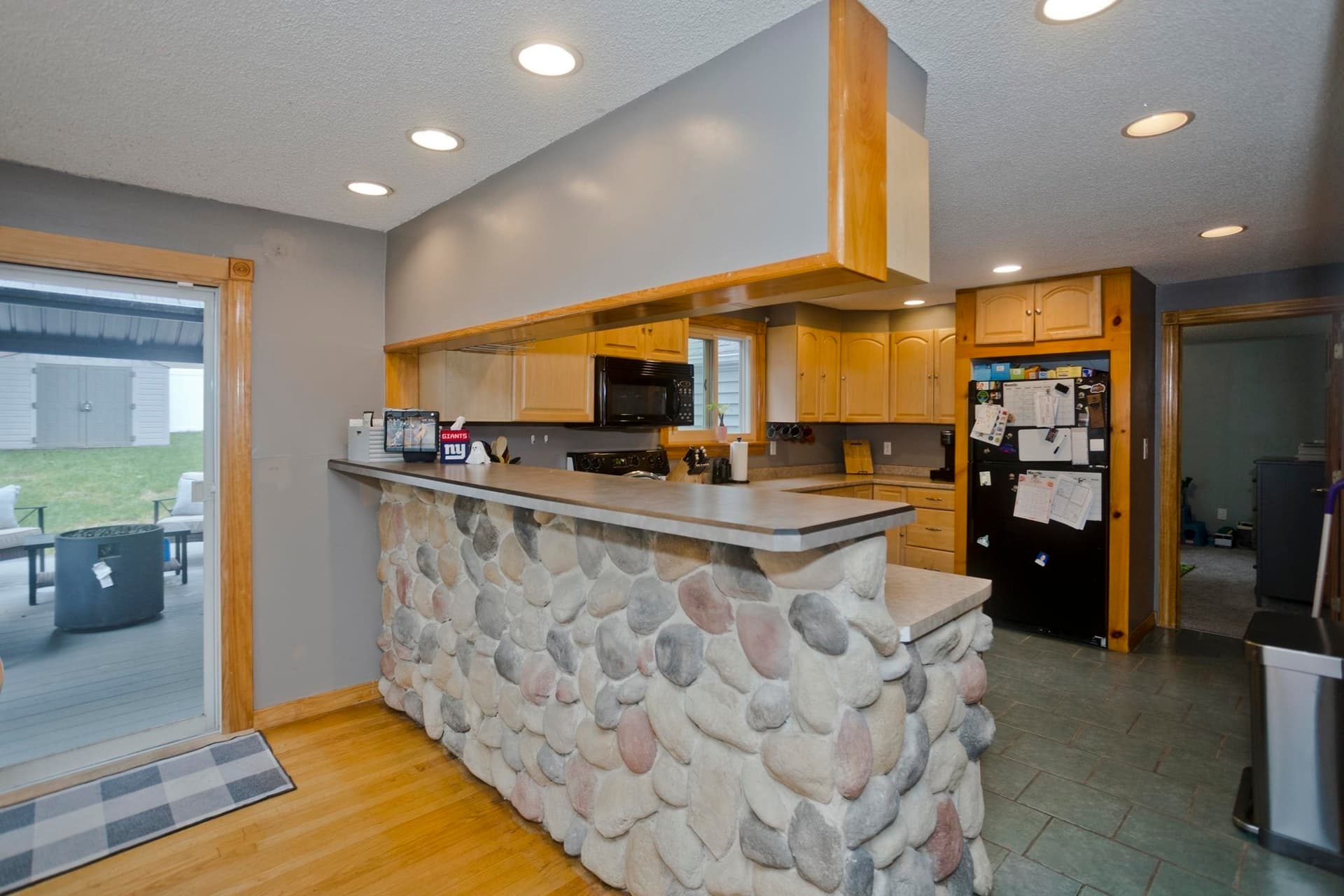 Single Family Residence at 122 Hartford Ter, Springfield MA 01118, photo 9 of 29