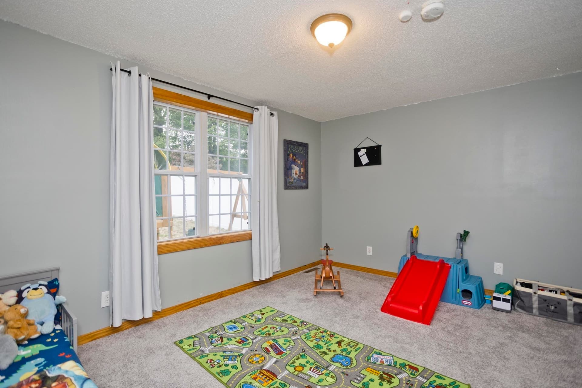 Single Family Residence at 122 Hartford Ter, Springfield MA 01118, photo 14 of 29