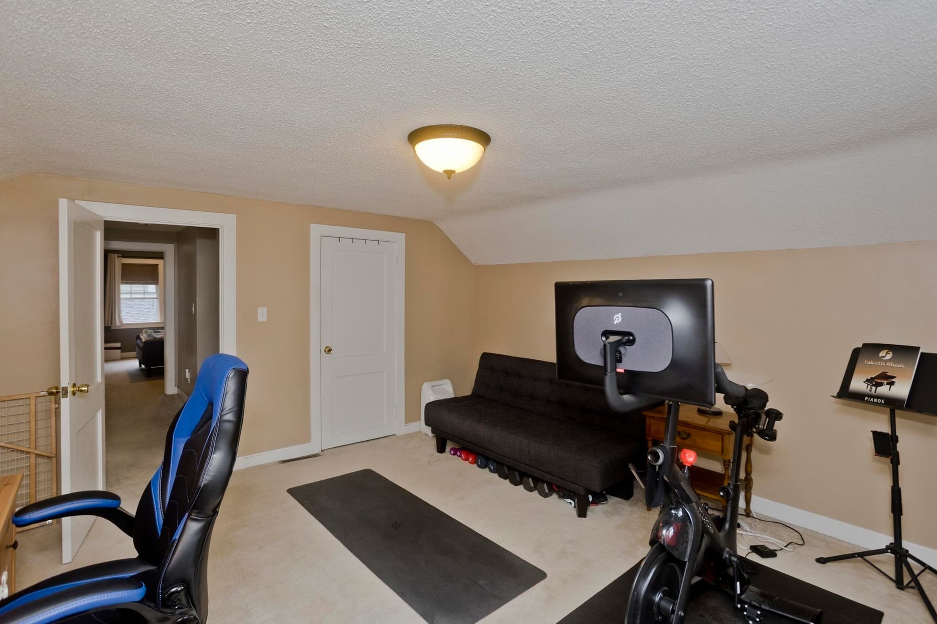 Single Family Residence at 122 Hartford Ter, Springfield MA 01118, photo 25 of 29