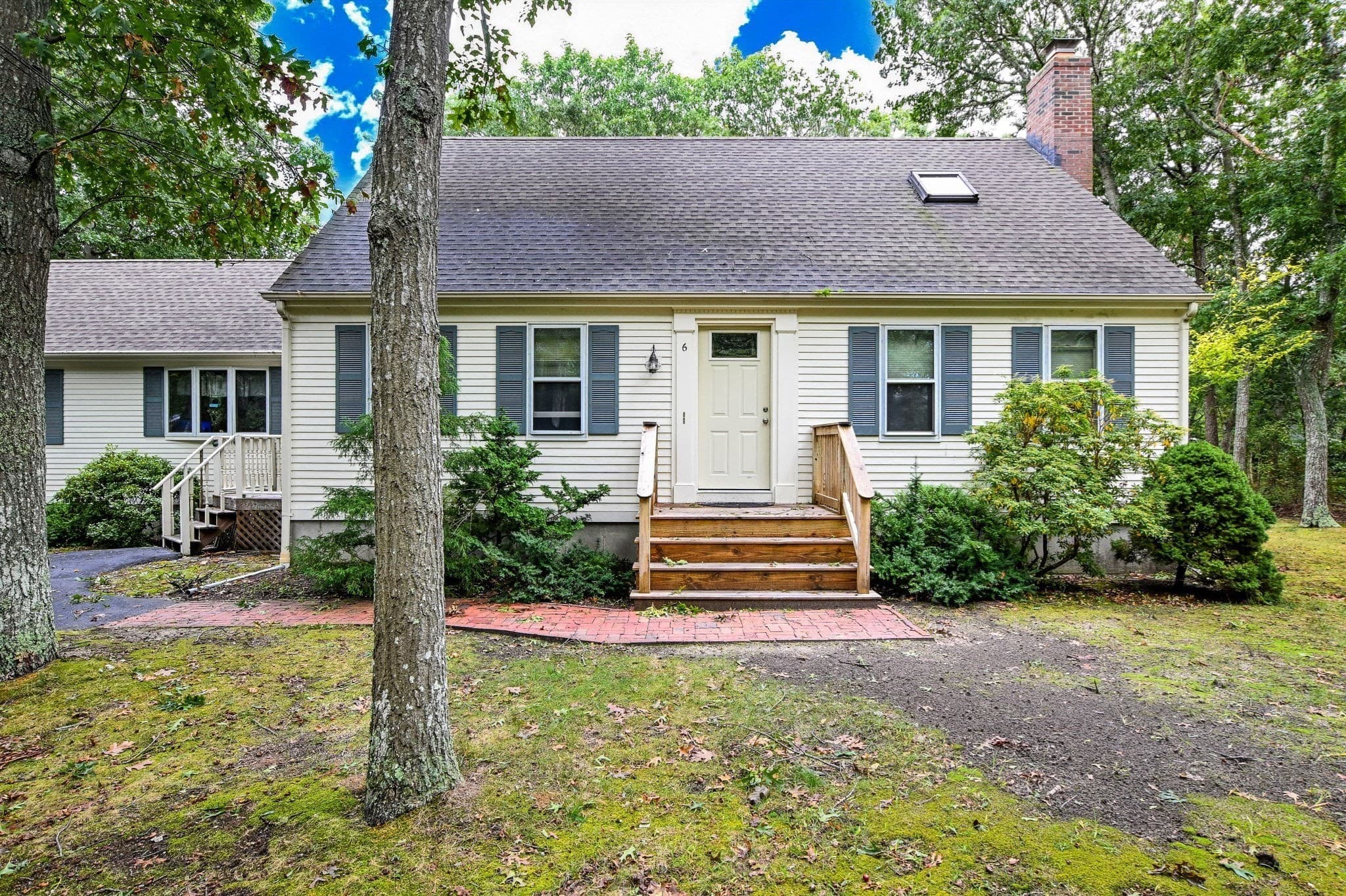 6 Elizabeth Ln, Yarmouth MA 02601