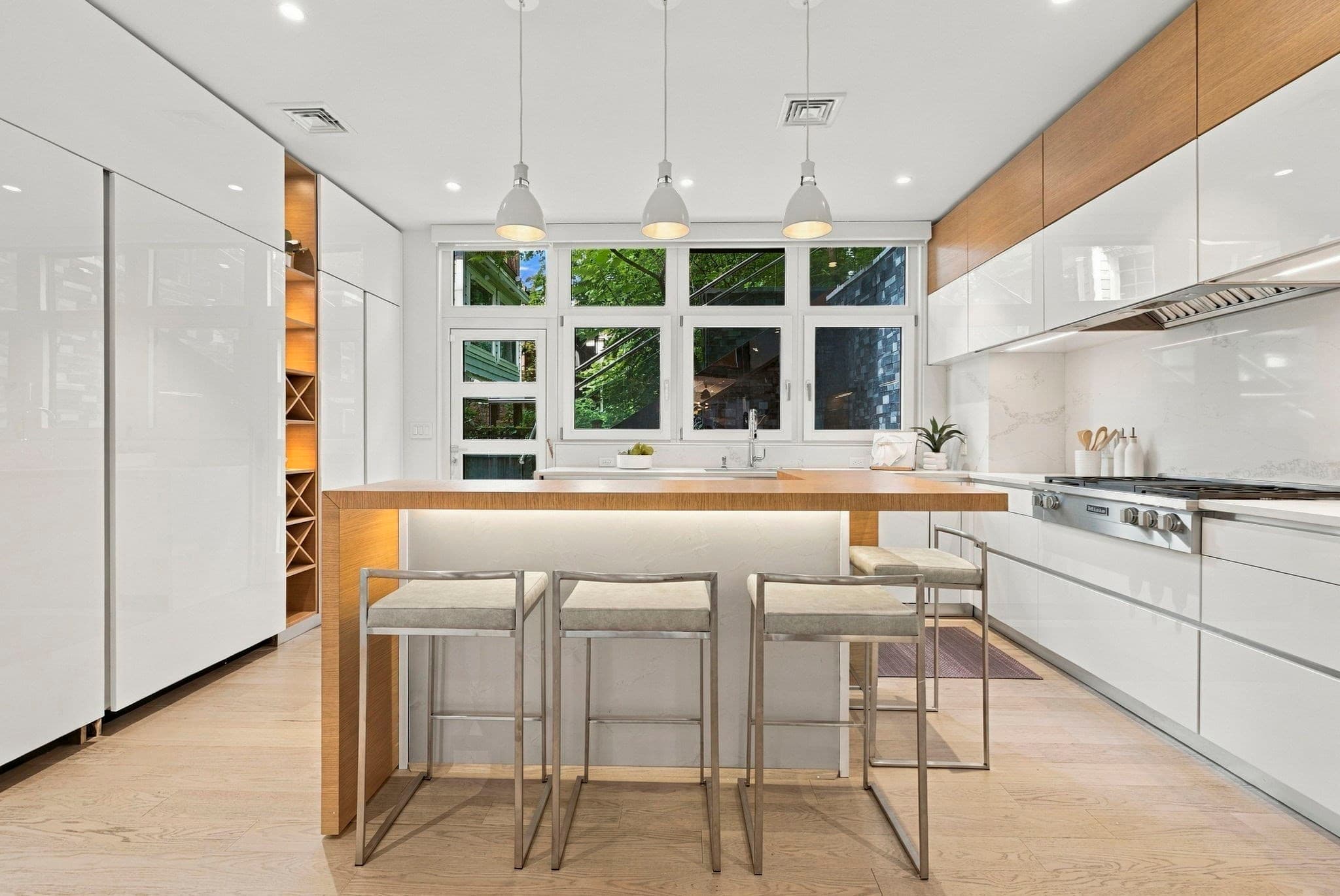 Condominium at 291 Tappan St # 291, Brookline MA 02445, Brookline, photo 8 of 42