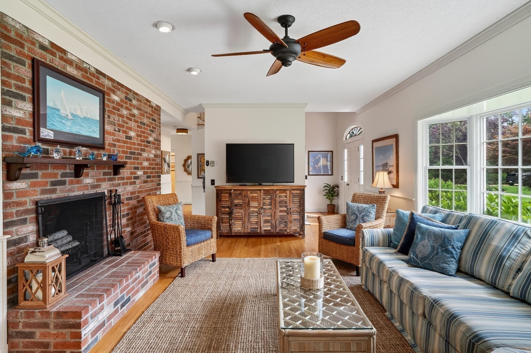 Single Family Residence at 16 Old Dunhams Corner Way, Edgartown MA 02539, Edgartown, photo 8 of 42