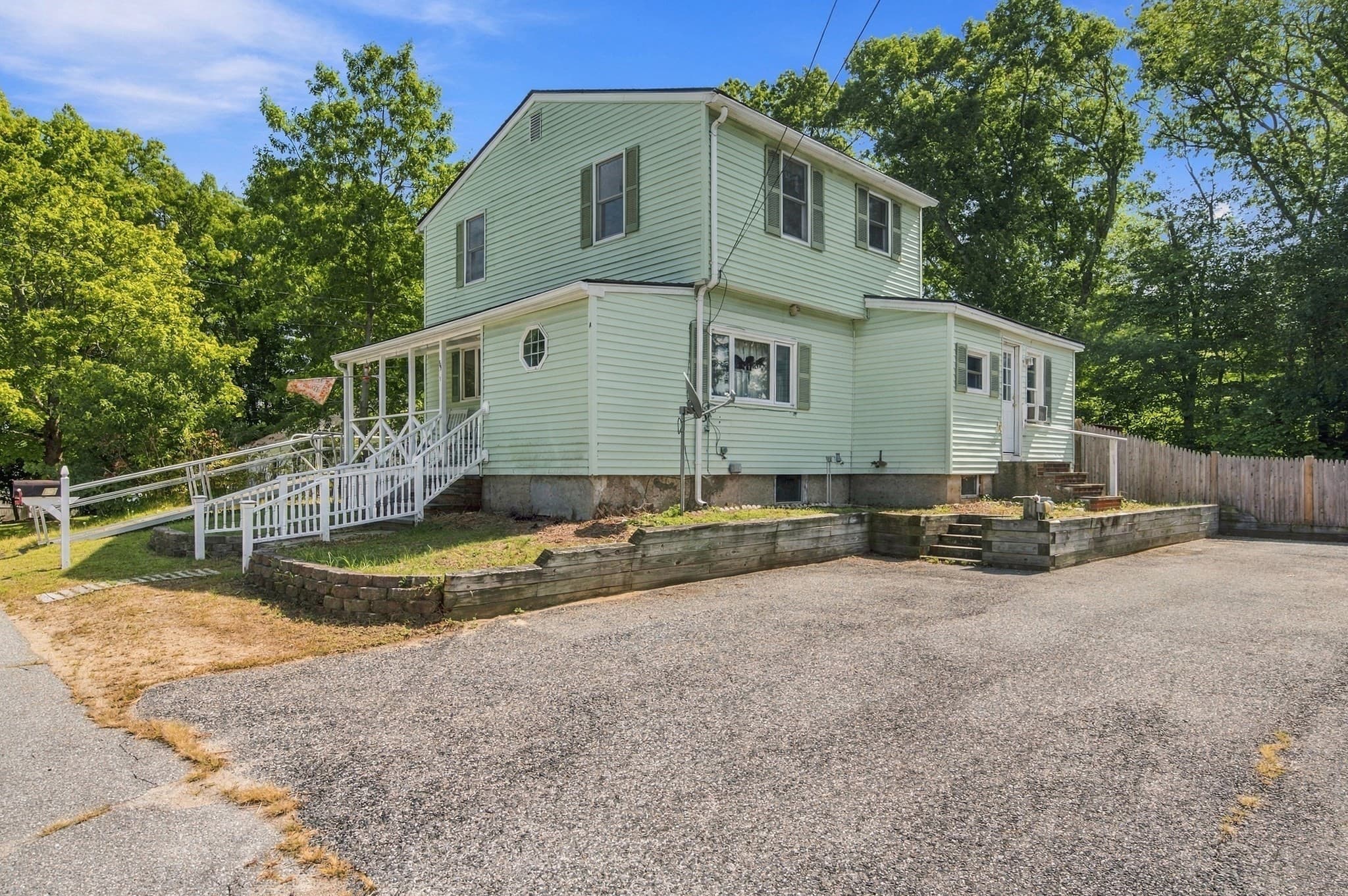69 Randolph Ave, Attleboro MA 02703