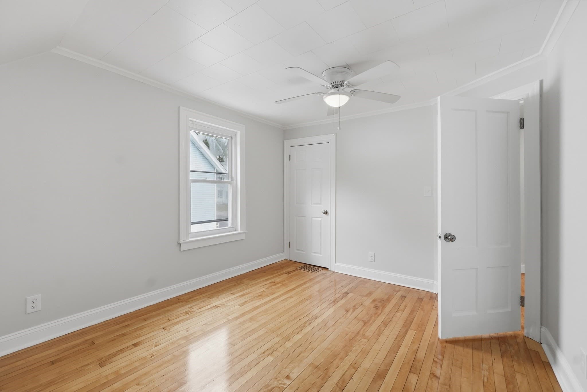 2 Family - 2 Units Side by Side at 13-15 Maple St, Northbridge MA 01588, photo 33 of 42