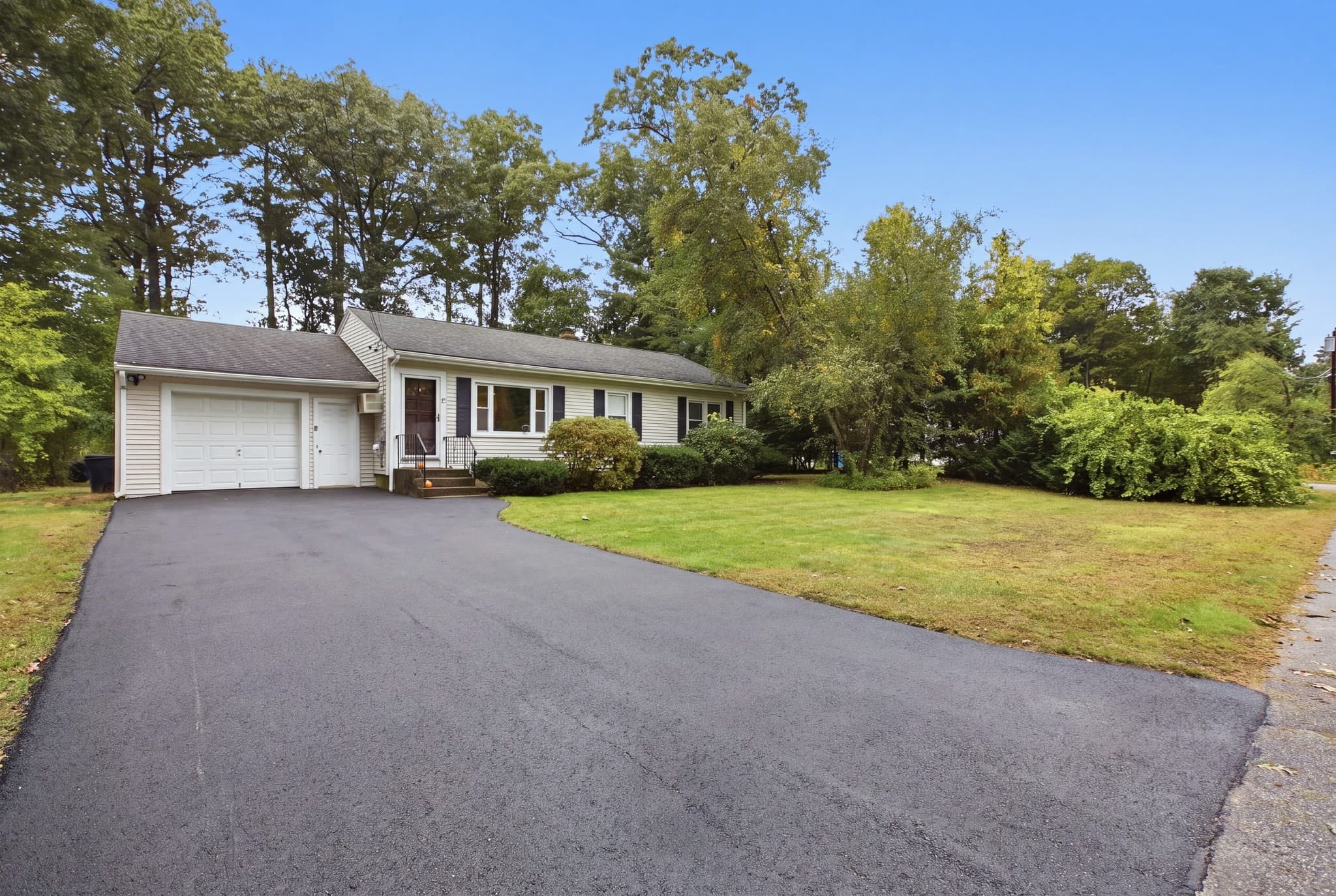 Single Family Residence at 25 Howell Road, Sudbury MA 01776, Sudbury, photo 2 of 24