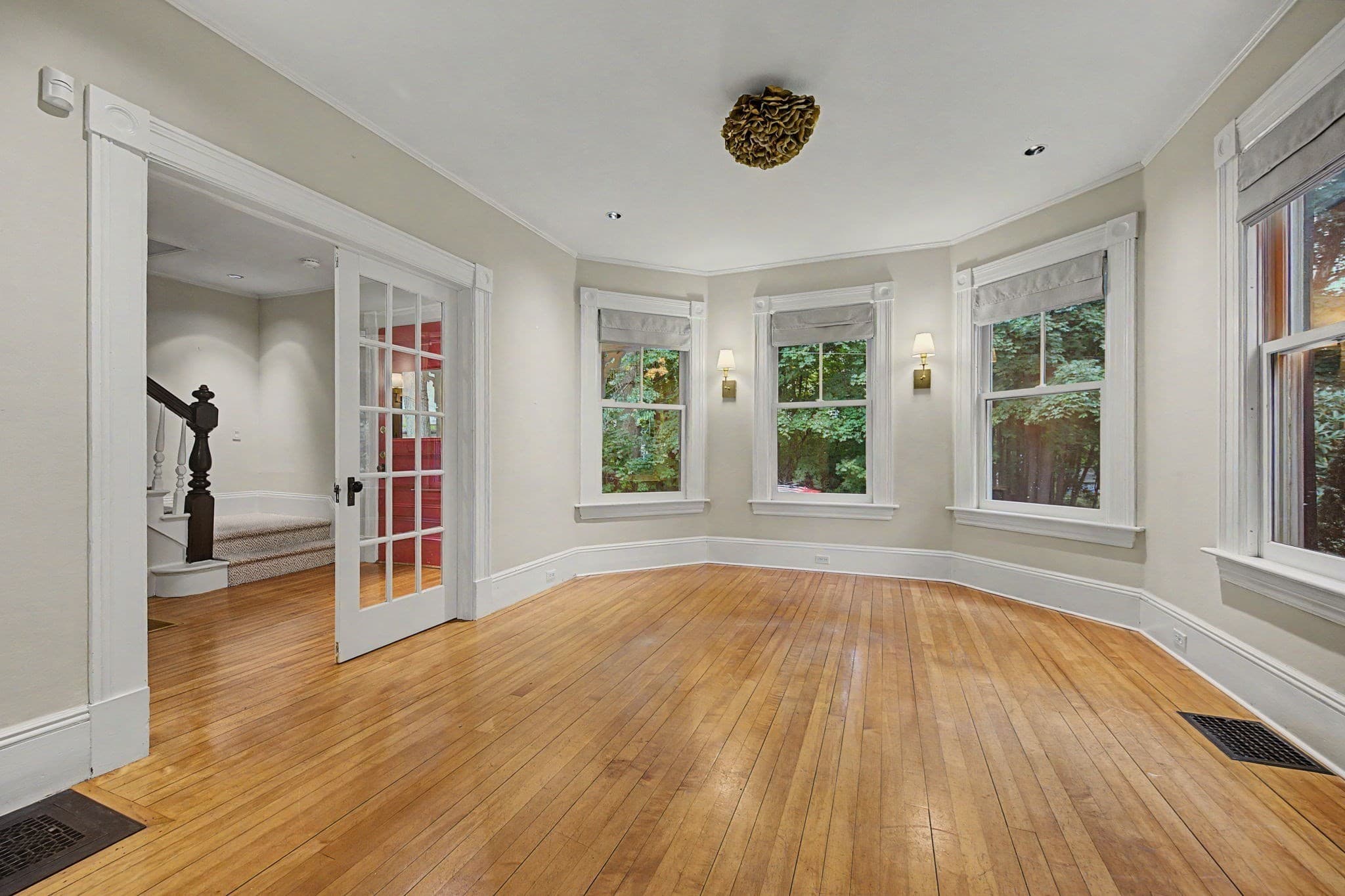 Single Family Residence at 33 Gaylord St, Amherst MA 01002, Amherst, photo 7 of 42