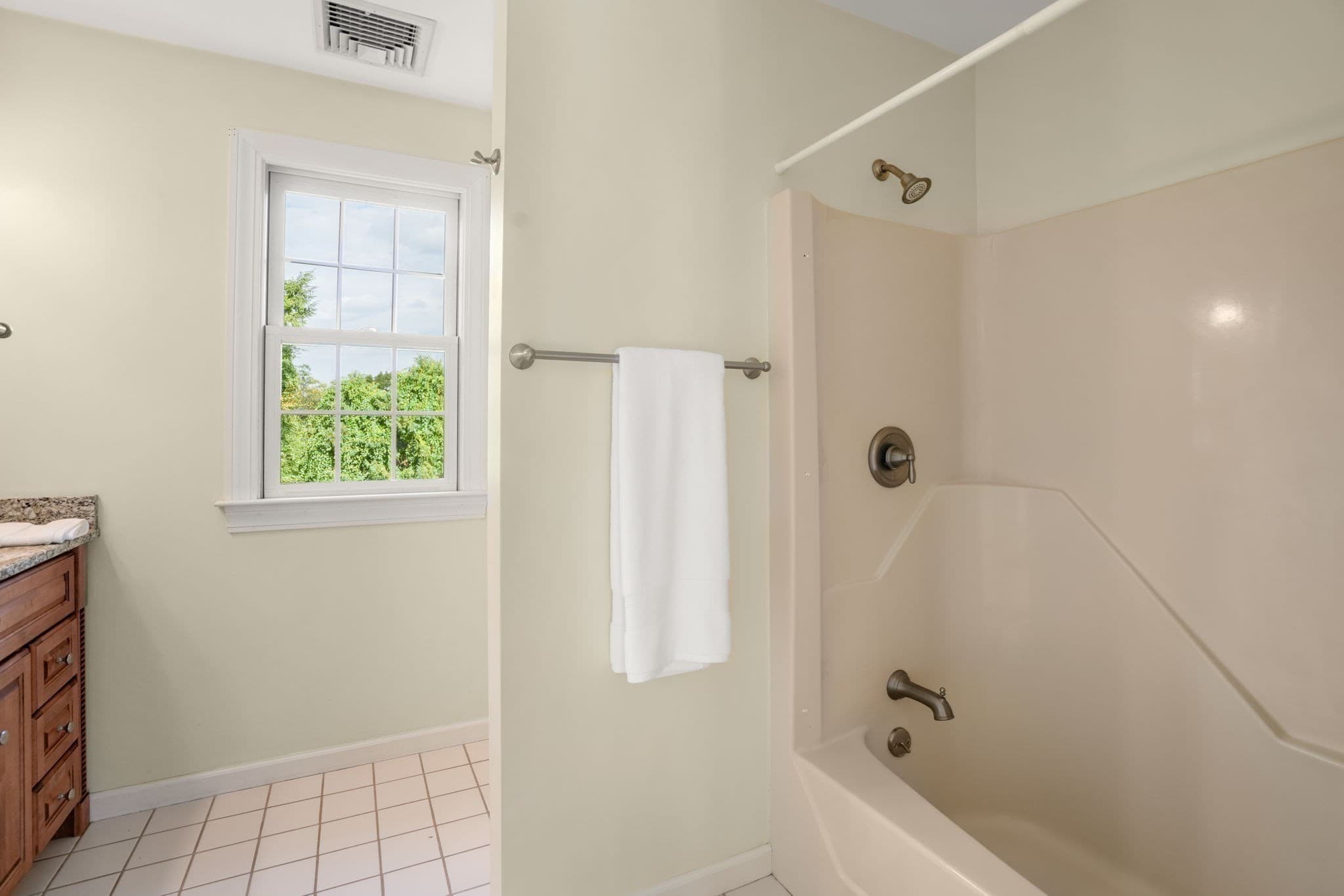 Single Family Residence at 9 Fieldstone Dr, Shrewsbury MA 01545, Shrewsbury, photo 32 of 37