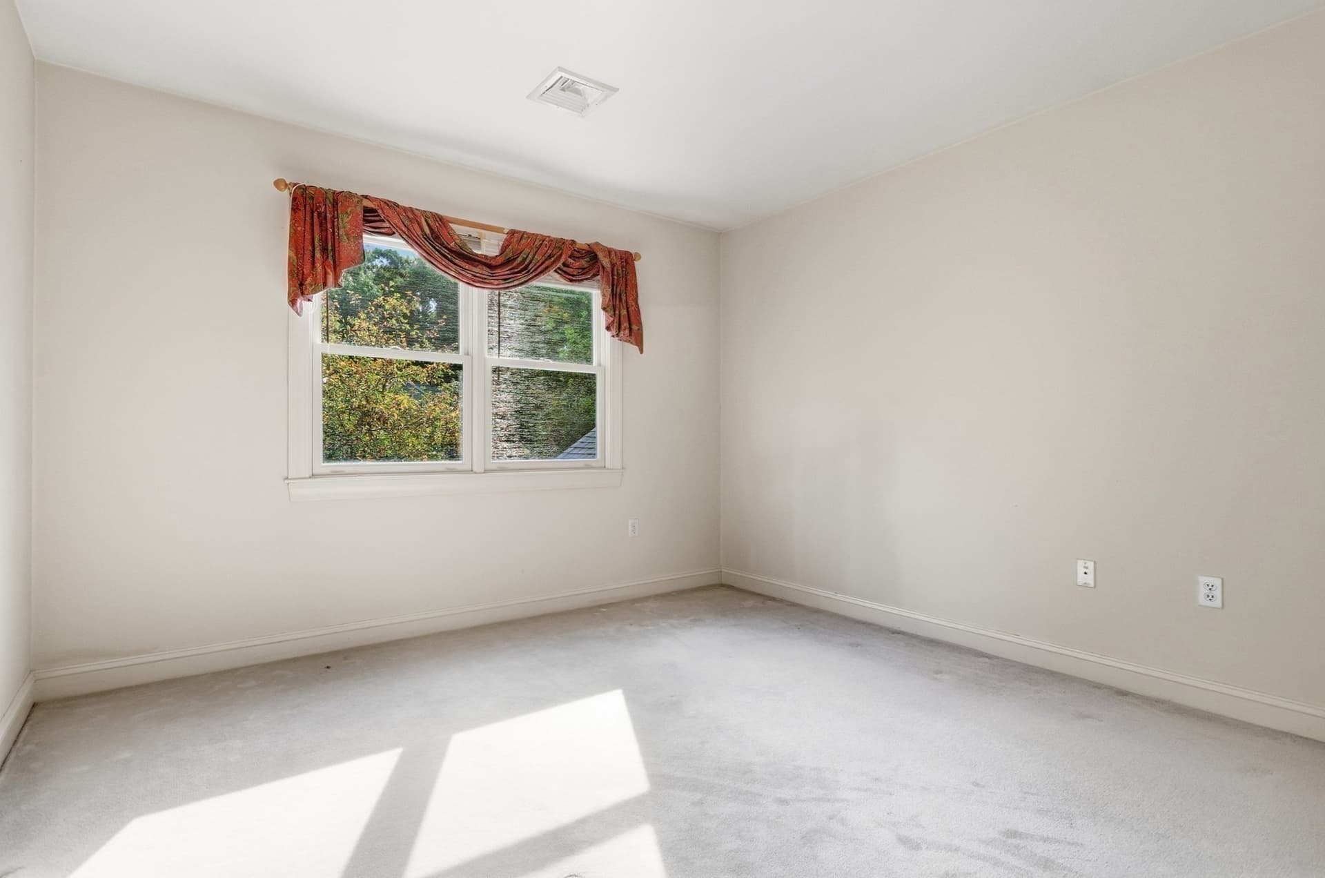 Single Family Residence at 14 Windingwood Ln # 14, Acton MA 01720, photo 23 of 36