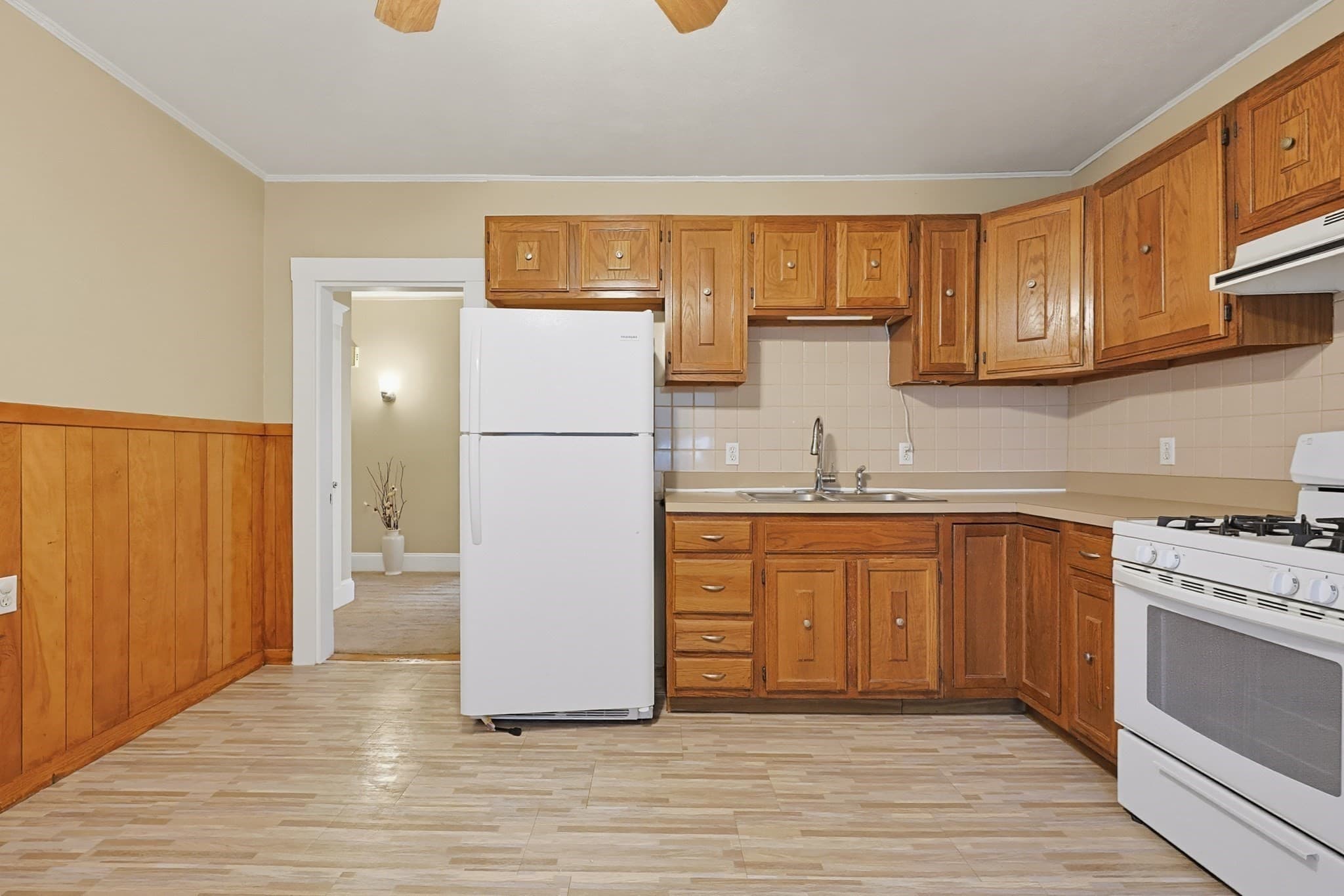 2 Family - 2 Units Up/Down at 11 Heaton Ave, Norwood MA 02062, Norwood, photo 27 of 36