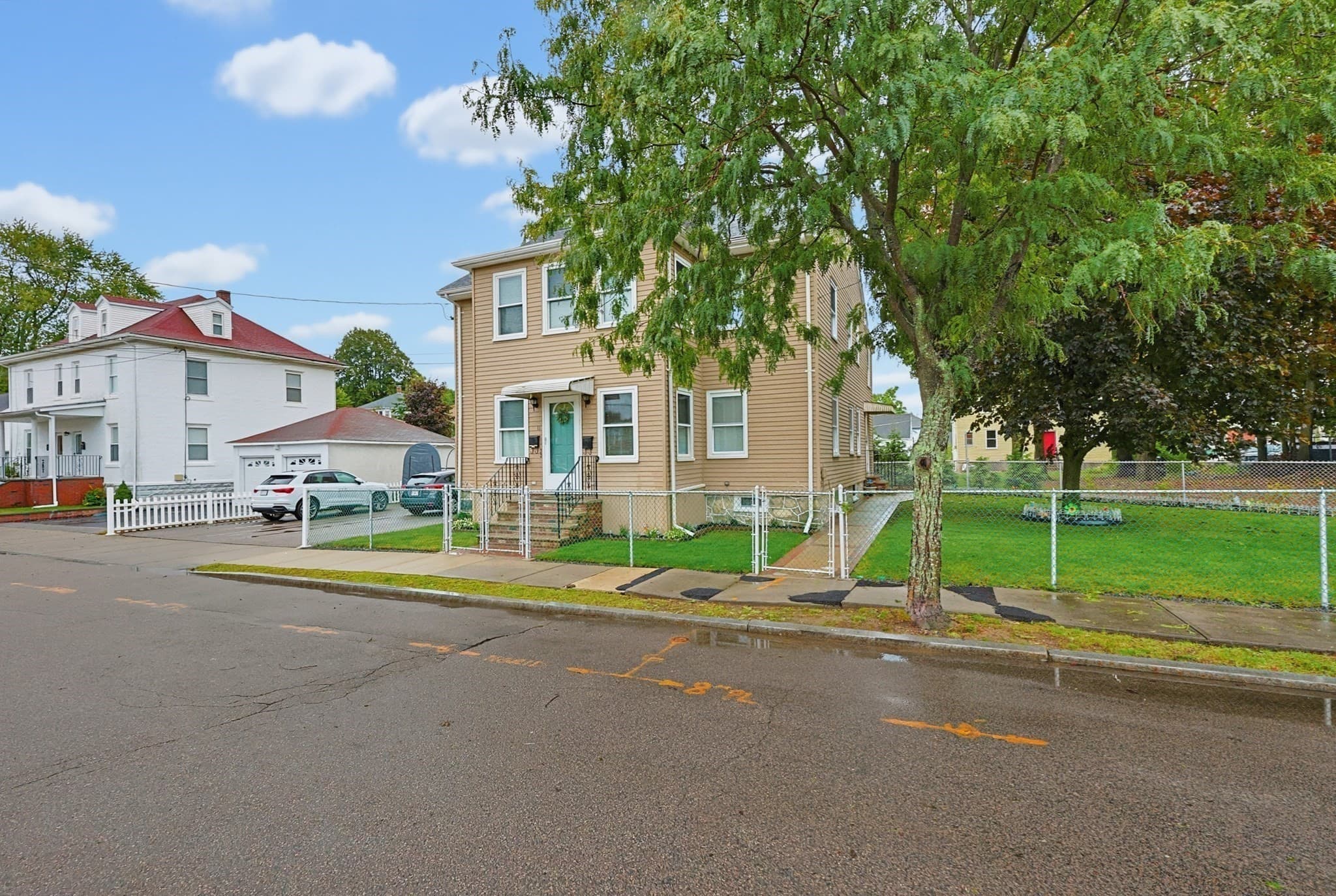 2 Family - 2 Units Up/Down at 11 Heaton Ave, Norwood MA 02062, Norwood, photo 3 of 36