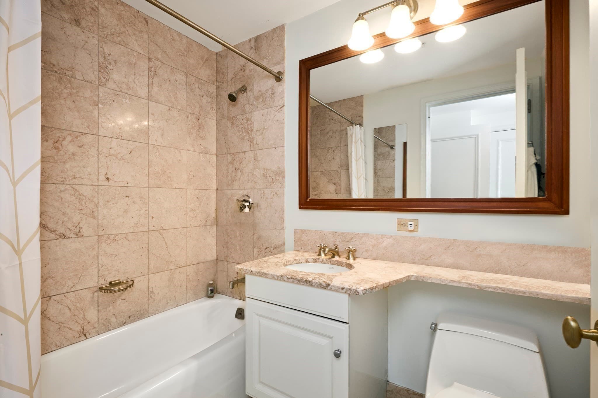 Condominium at 2 Avery # 22A, Boston MA 02111, Boston, photo 12 of 21