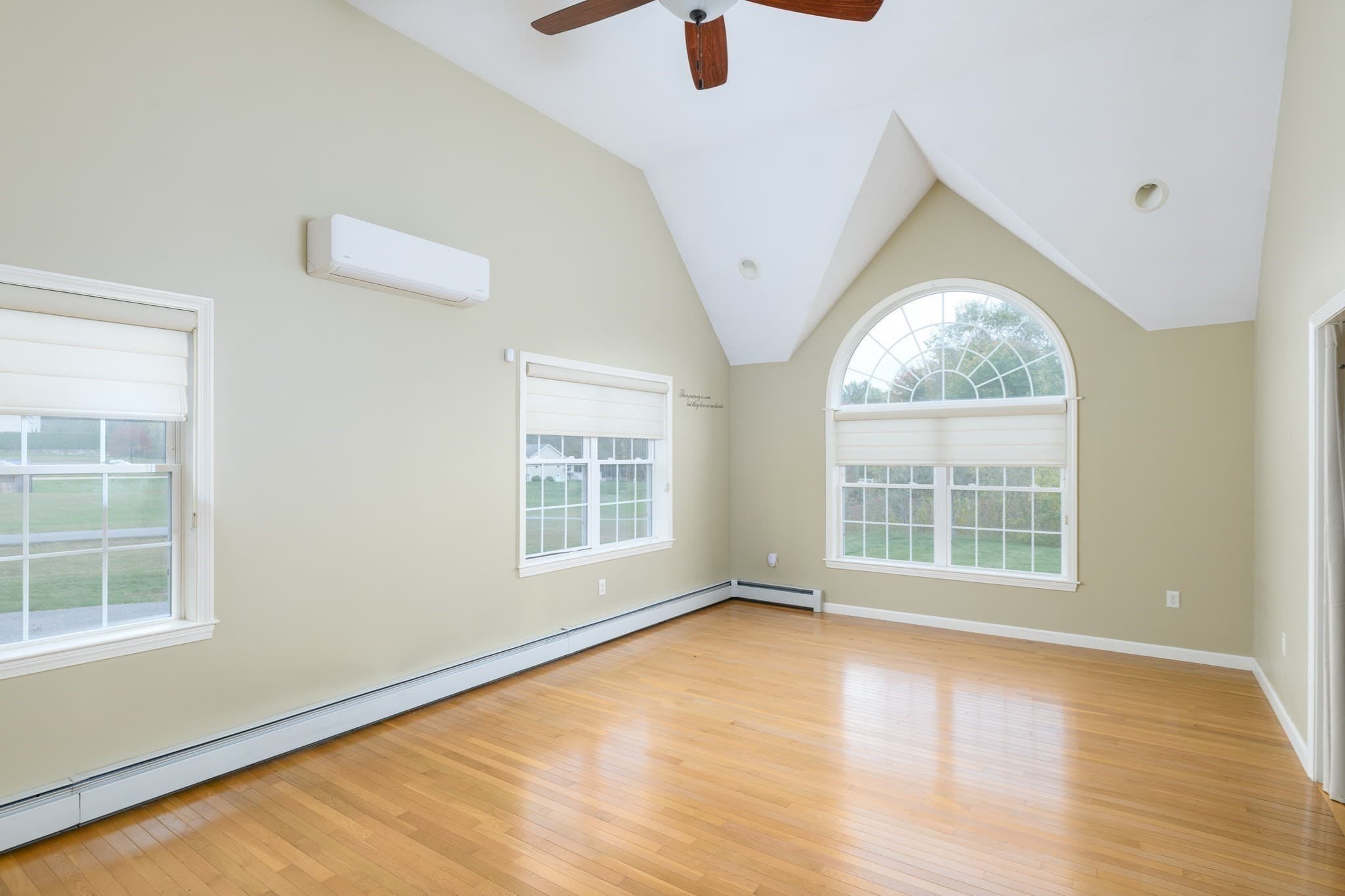 Single Family Residence at 249 Pleasantdale Rd, Rutland MA 01543, Rutland, photo 10 of 29