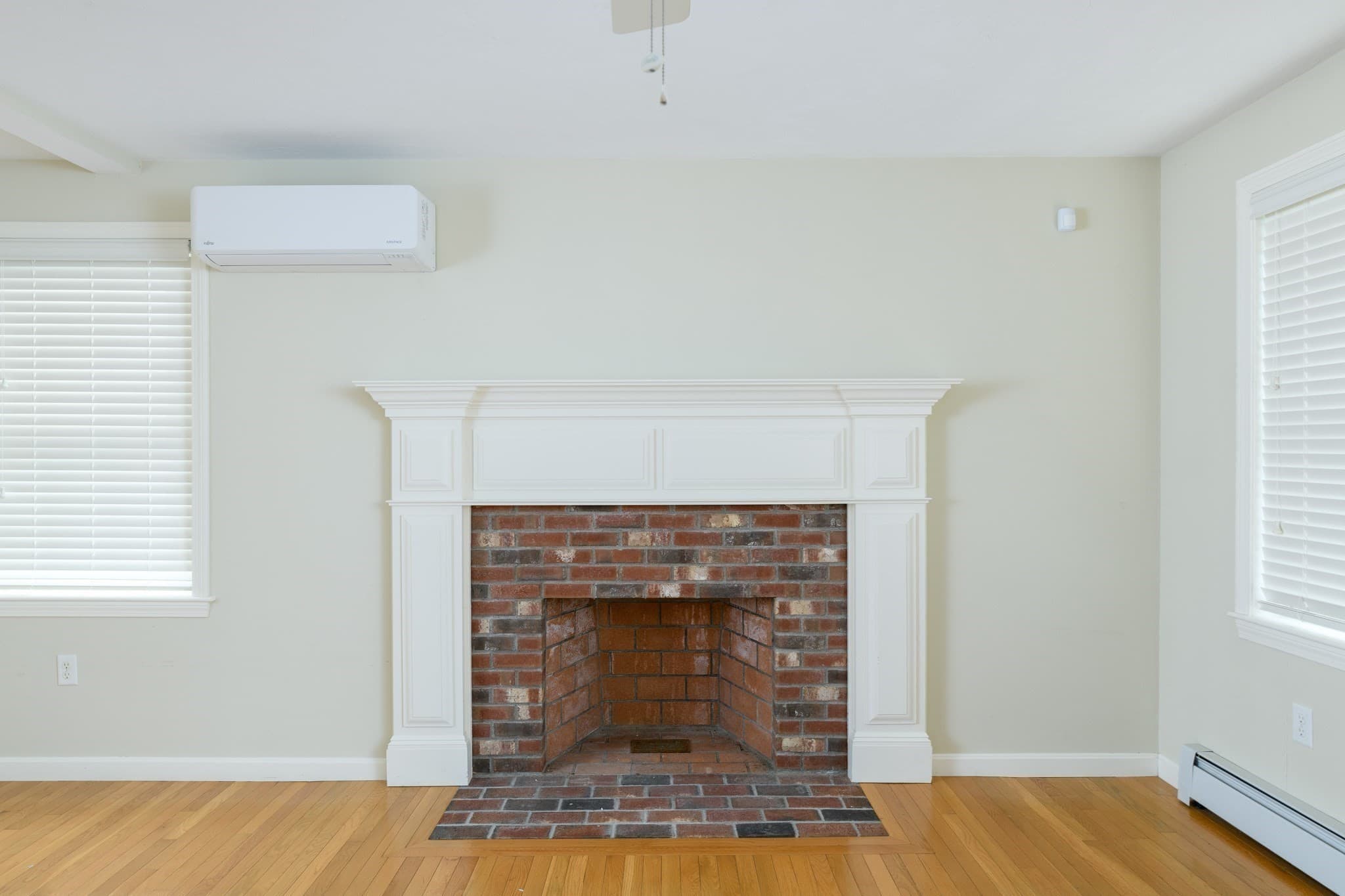Single Family Residence at 249 Pleasantdale Rd, Rutland MA 01543, Rutland, photo 8 of 29