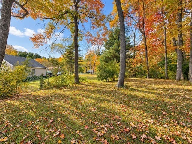 Single Family Residence at 62 Merrill Ave, Haverhill MA 01830, Haverhill, photo 2 of 14