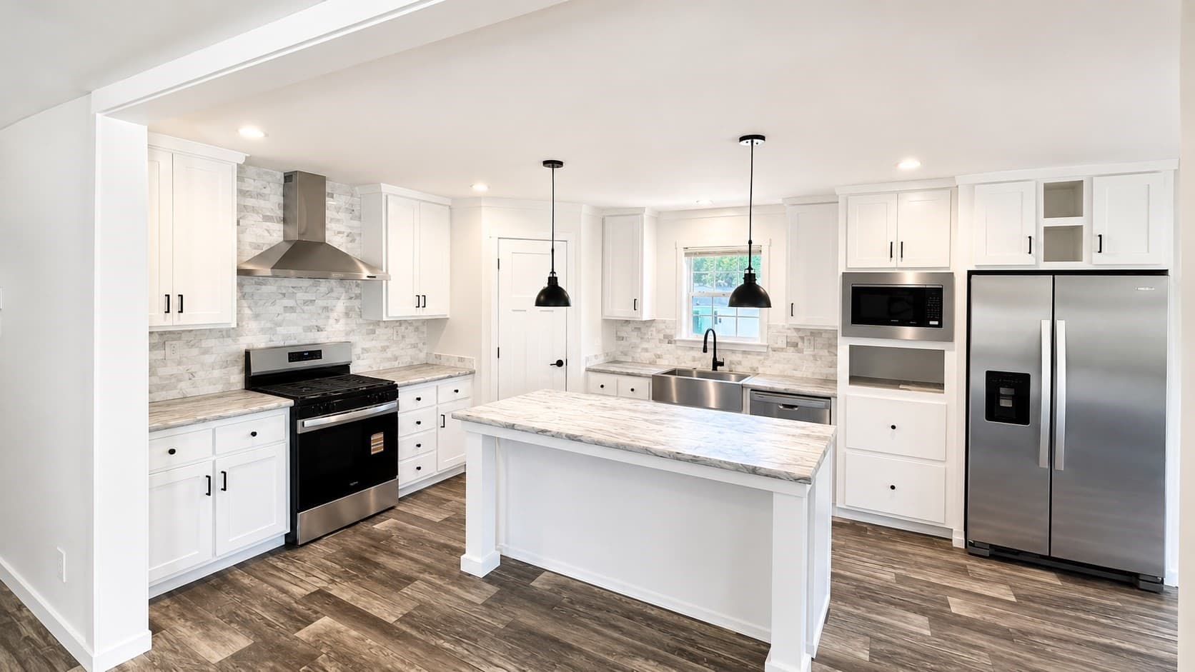 Single Family Residence at 24 Pinrock Drive, Sturbridge MA 01566, Sturbridge, photo 2 of 13