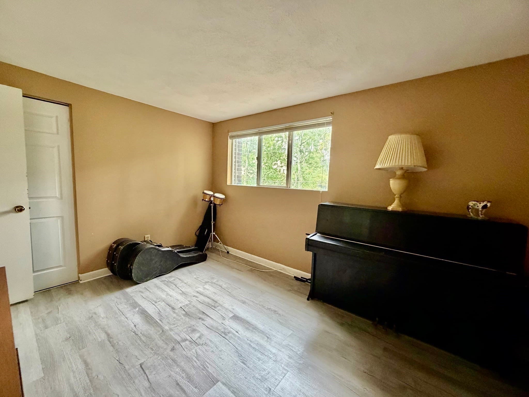 Condominium at 10 Woodcrest Ct # 5, Weymouth MA 02190, Weymouth, photo 12 of 16