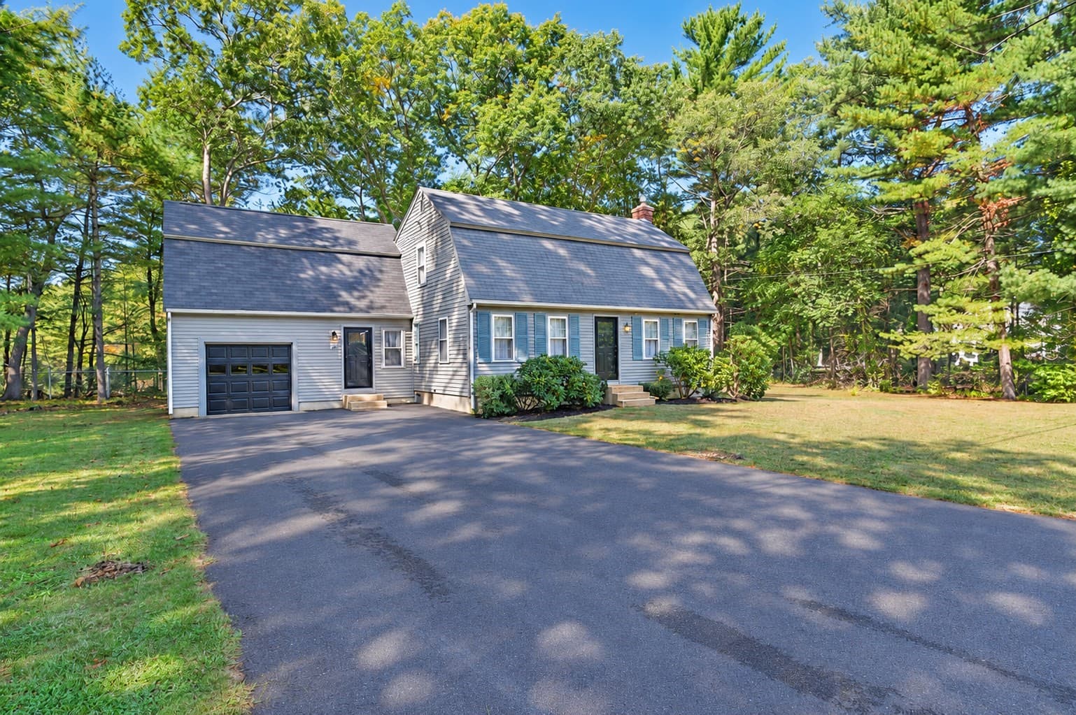 Single Family Residence at 76 Woodridge Road, Duxbury MA 02332, Duxbury, photo 2 of 36
