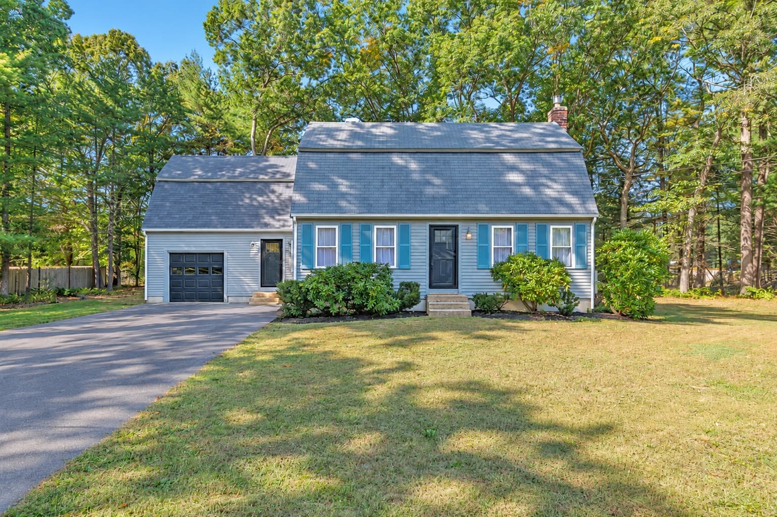 76 Woodridge Road, Duxbury MA 02332