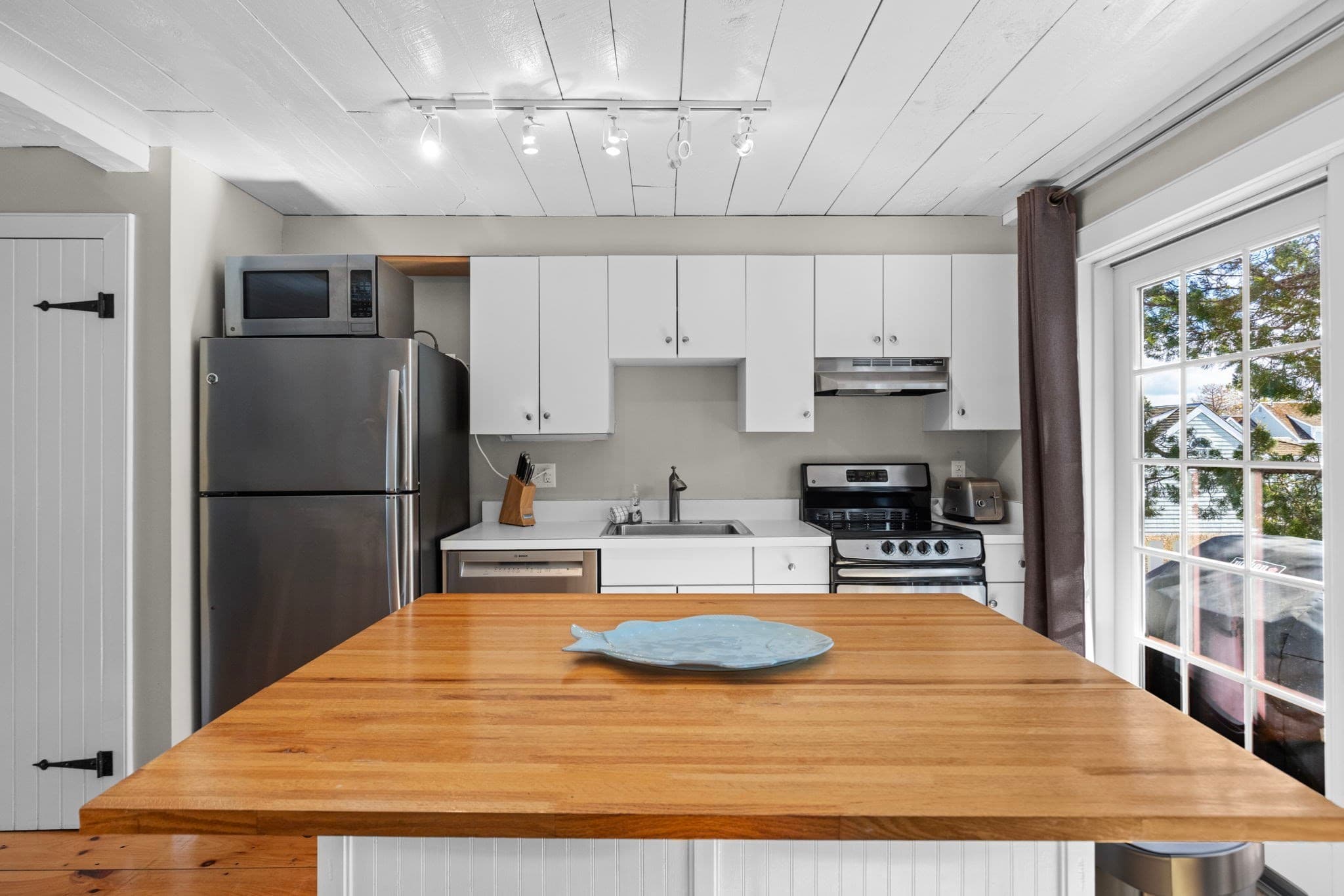 Condominium at 4 Hyannis Point Rd # 4, Mashpee MA 02649, Mashpee, photo 20 of 40