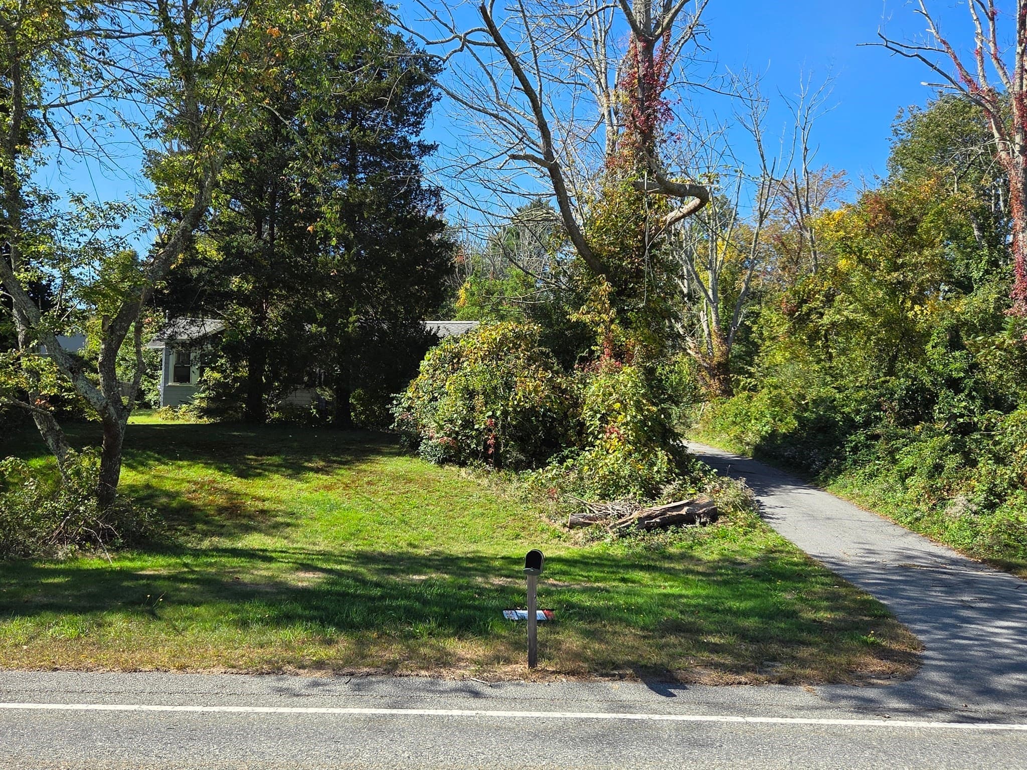 410 Bedford St, Lakeville MA 02347