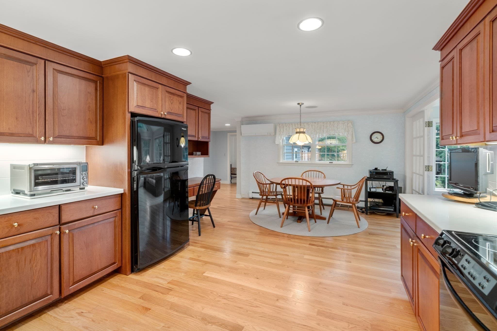 Single Family Residence at 9 Oakley Rd, Dover MA 02030, Dover, photo 6 of 37