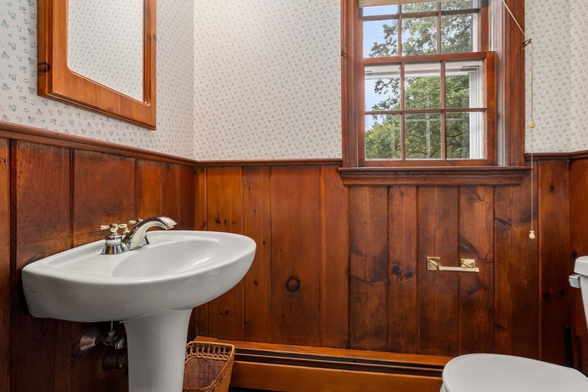 Single Family Residence at 9 Oakley Rd, Dover MA 02030, Dover, photo 13 of 37