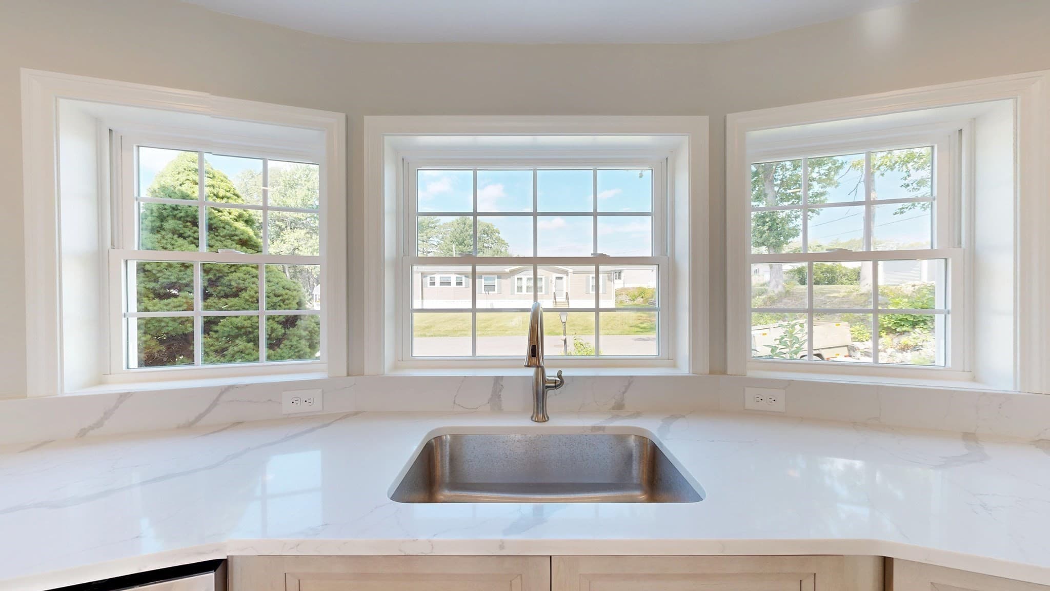 Single Family Residence at 6 Emerald Pl, Raynham MA 02767, Raynham, photo 5 of 31