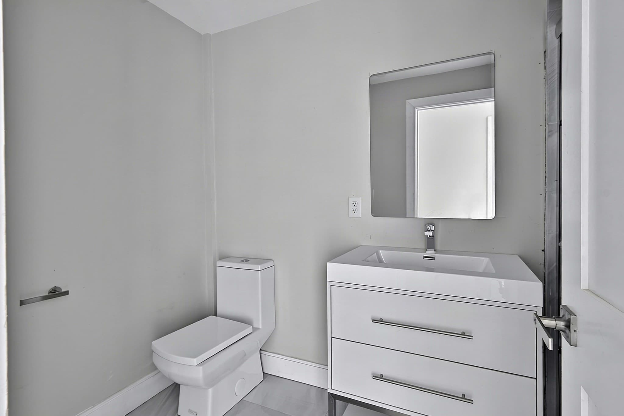Apartment at 376 Third Street # 103, Everett MA 02149, photo 24 of 40