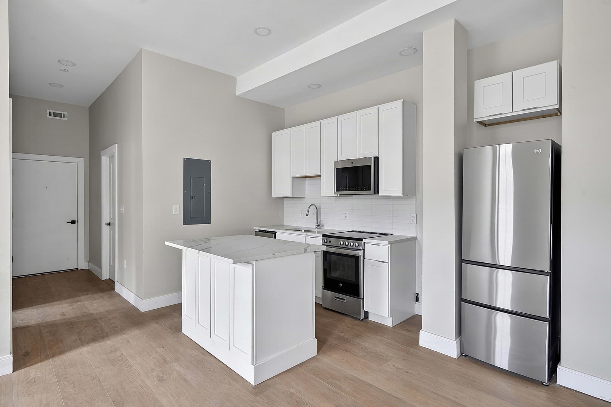 Apartment at 376 Third Street # 103, Everett MA 02149, photo 14 of 40