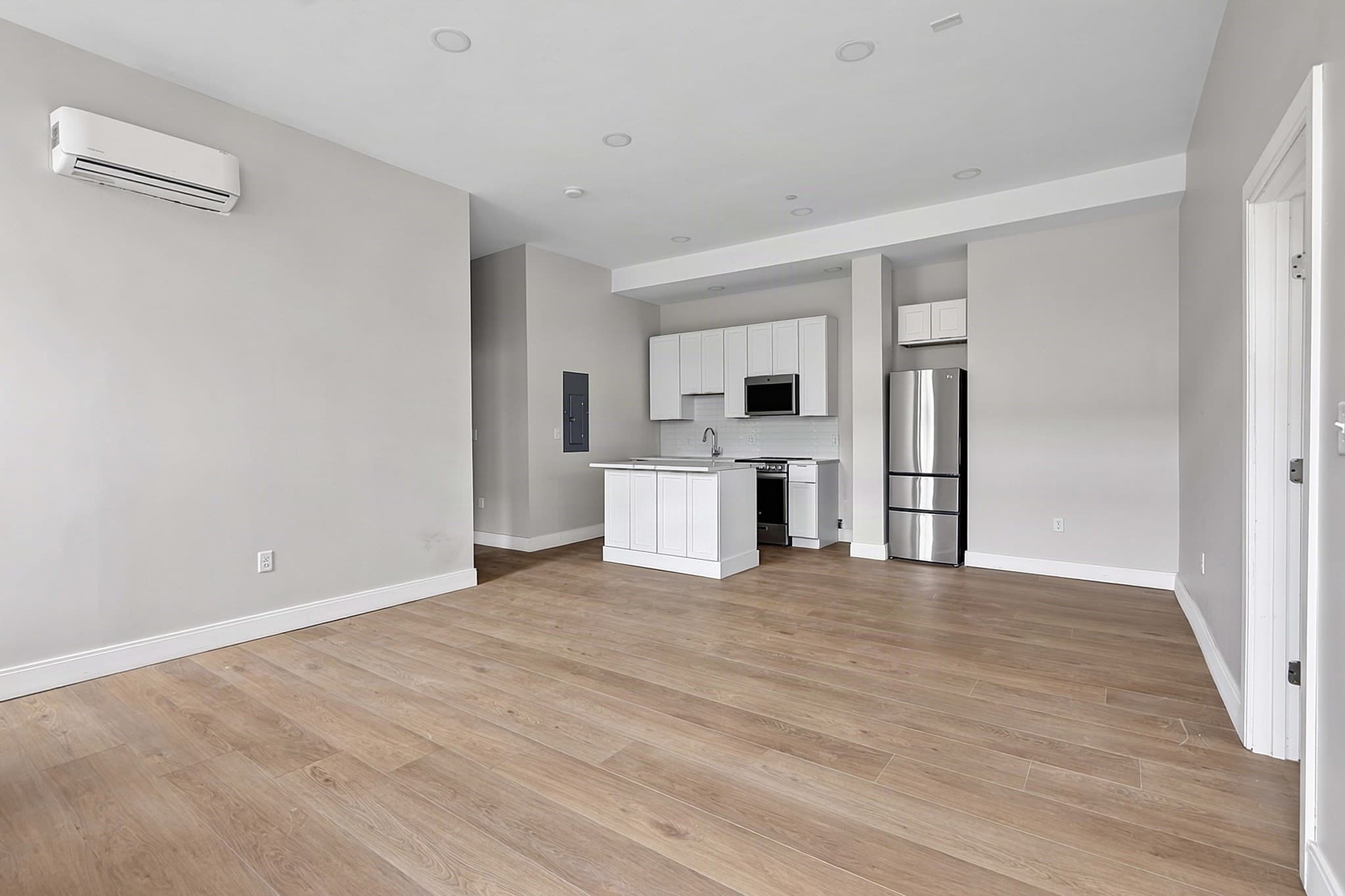 Apartment at 376 Third Street # 103, Everett MA 02149, photo 11 of 40