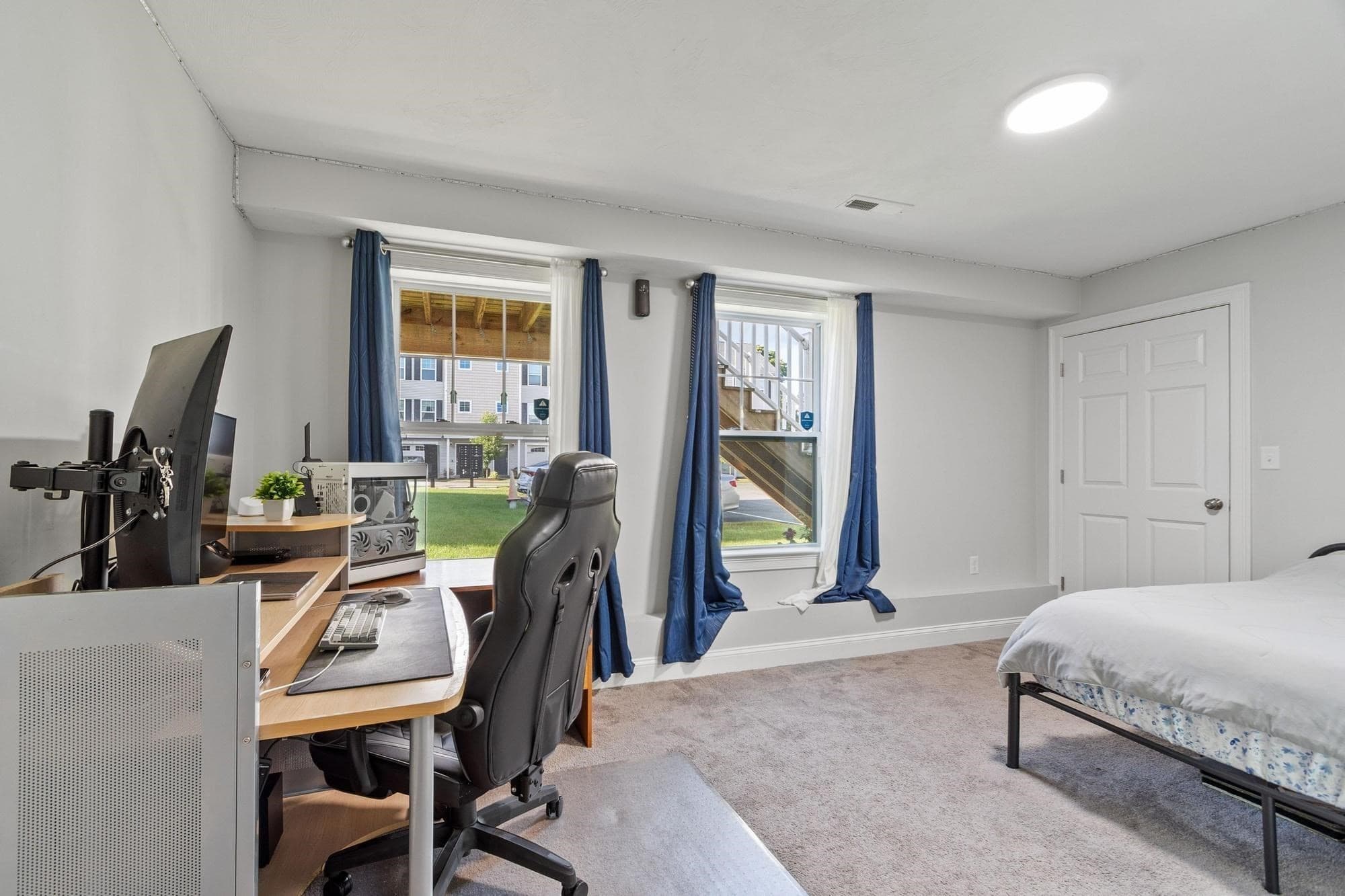 Condominium at 1400 Gorham St # 41, Lowell MA 01852, Lowell, photo 3 of 25