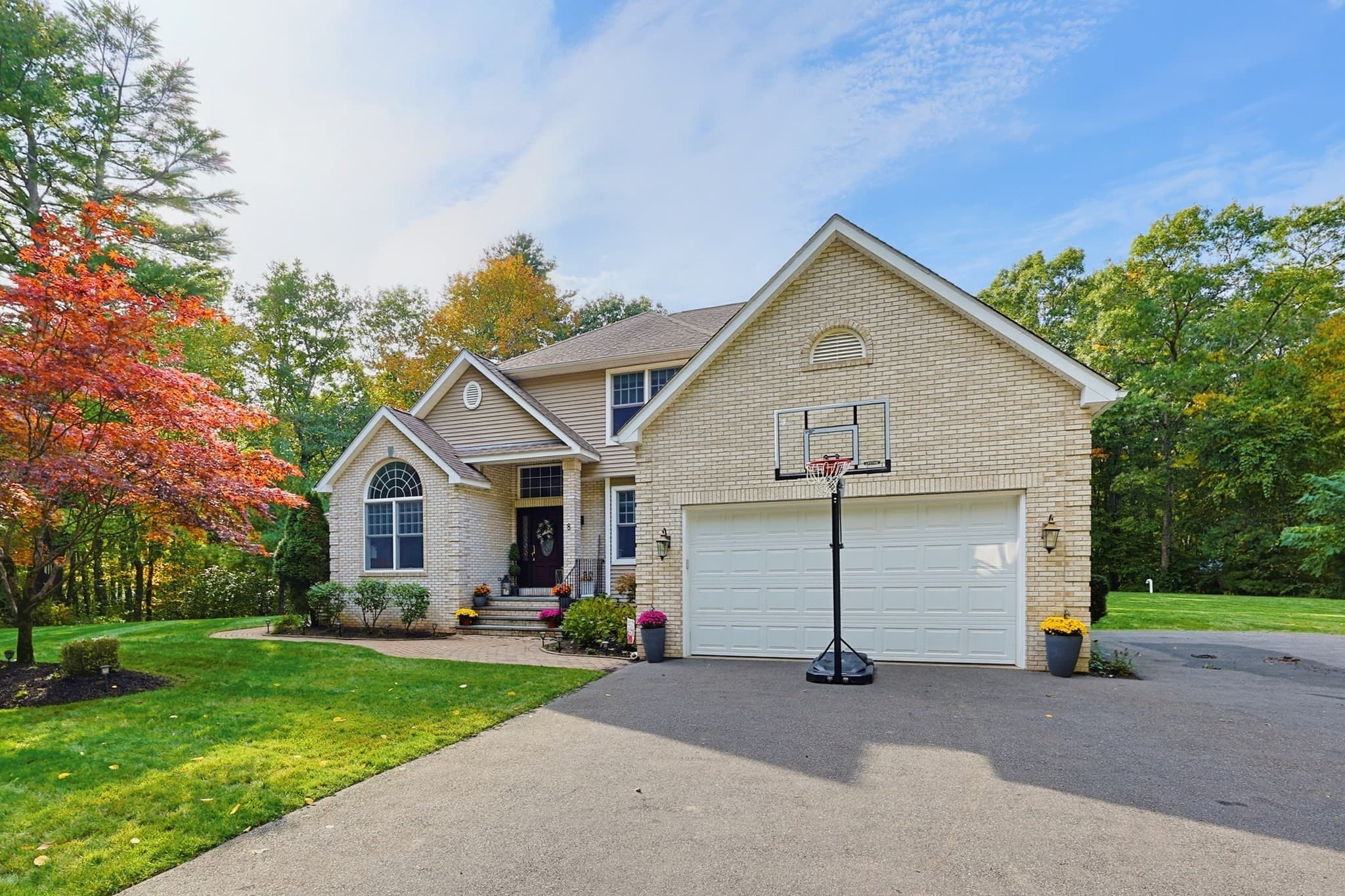 Single Family Residence at 8 Old Bliss St, Rehoboth MA 02769, Rehoboth, photo 3 of 42