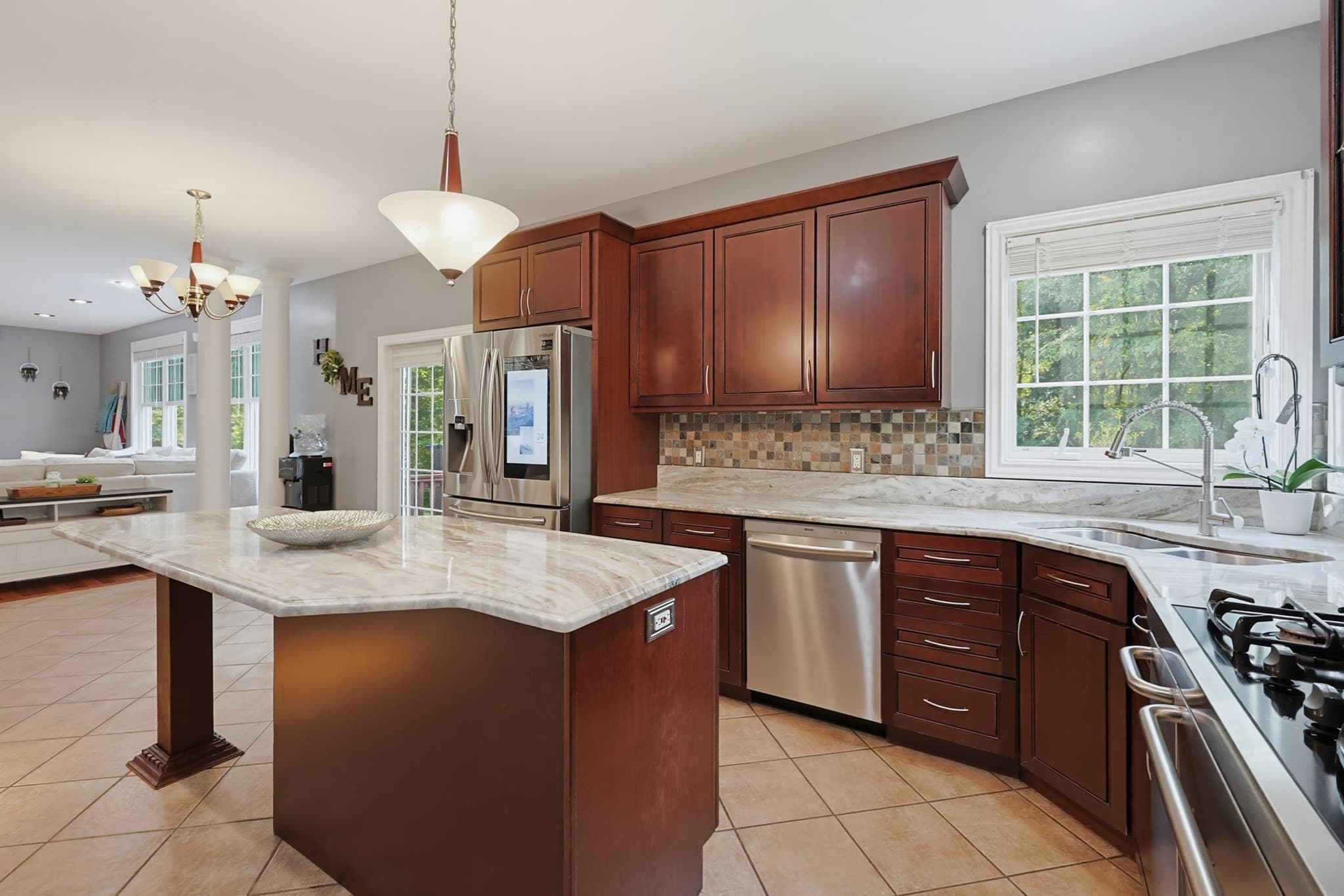 Single Family Residence at 8 Old Bliss St, Rehoboth MA 02769, Rehoboth, photo 10 of 42