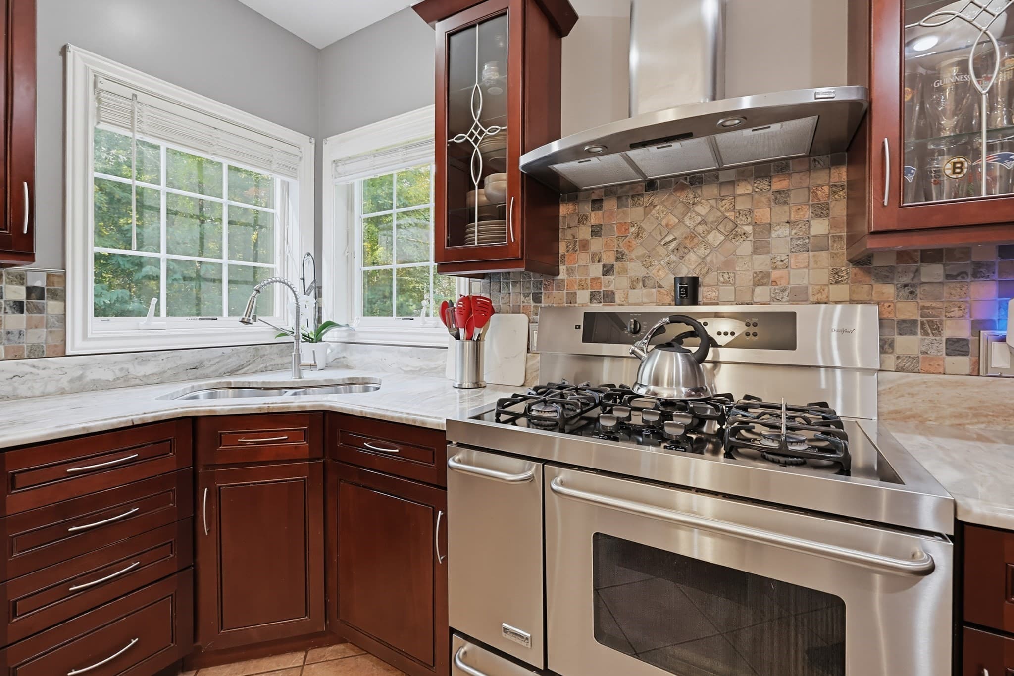 Single Family Residence at 8 Old Bliss St, Rehoboth MA 02769, Rehoboth, photo 11 of 42