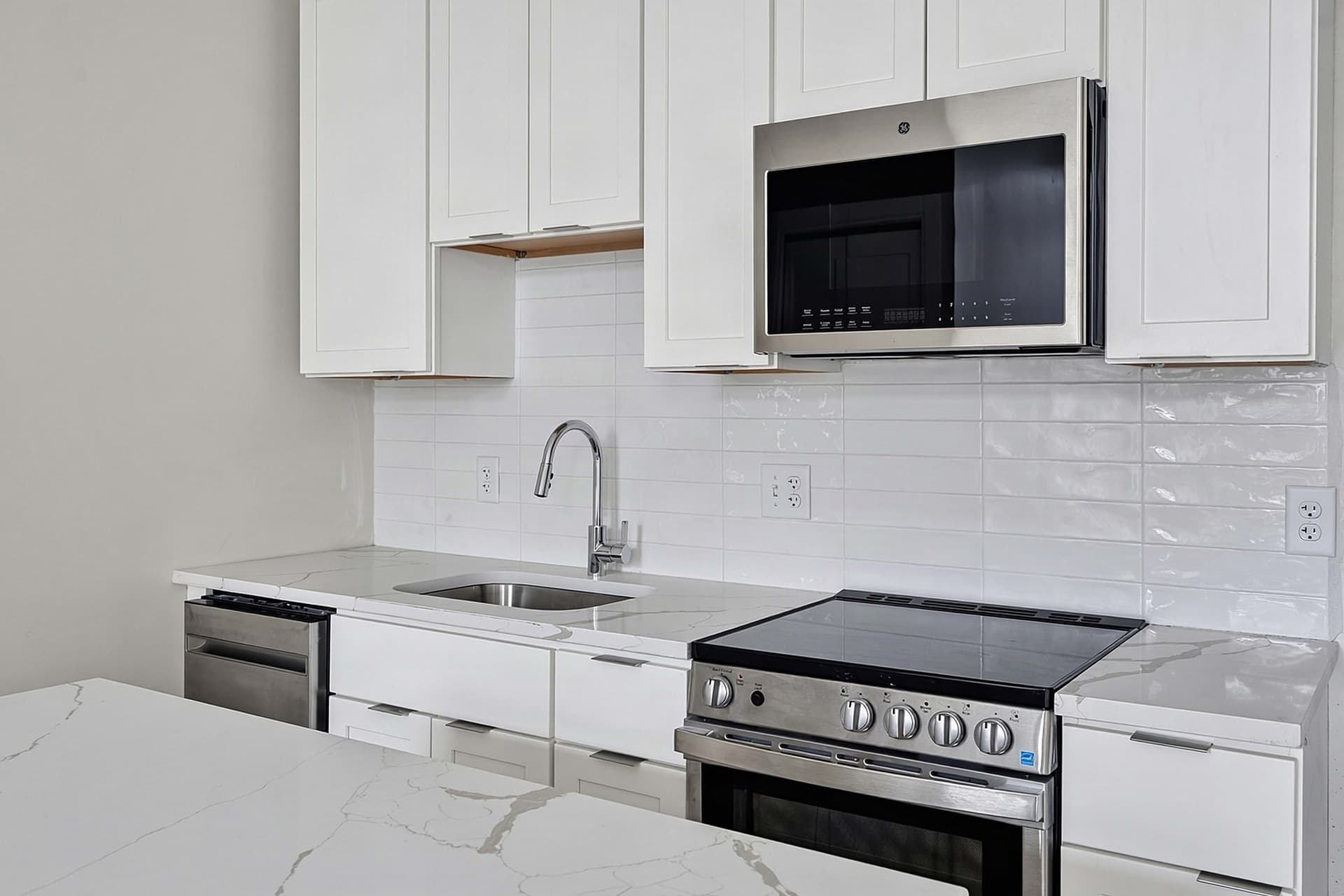 Apartment at 376 Third Street # 518, Everett MA 02149, photo 7 of 35