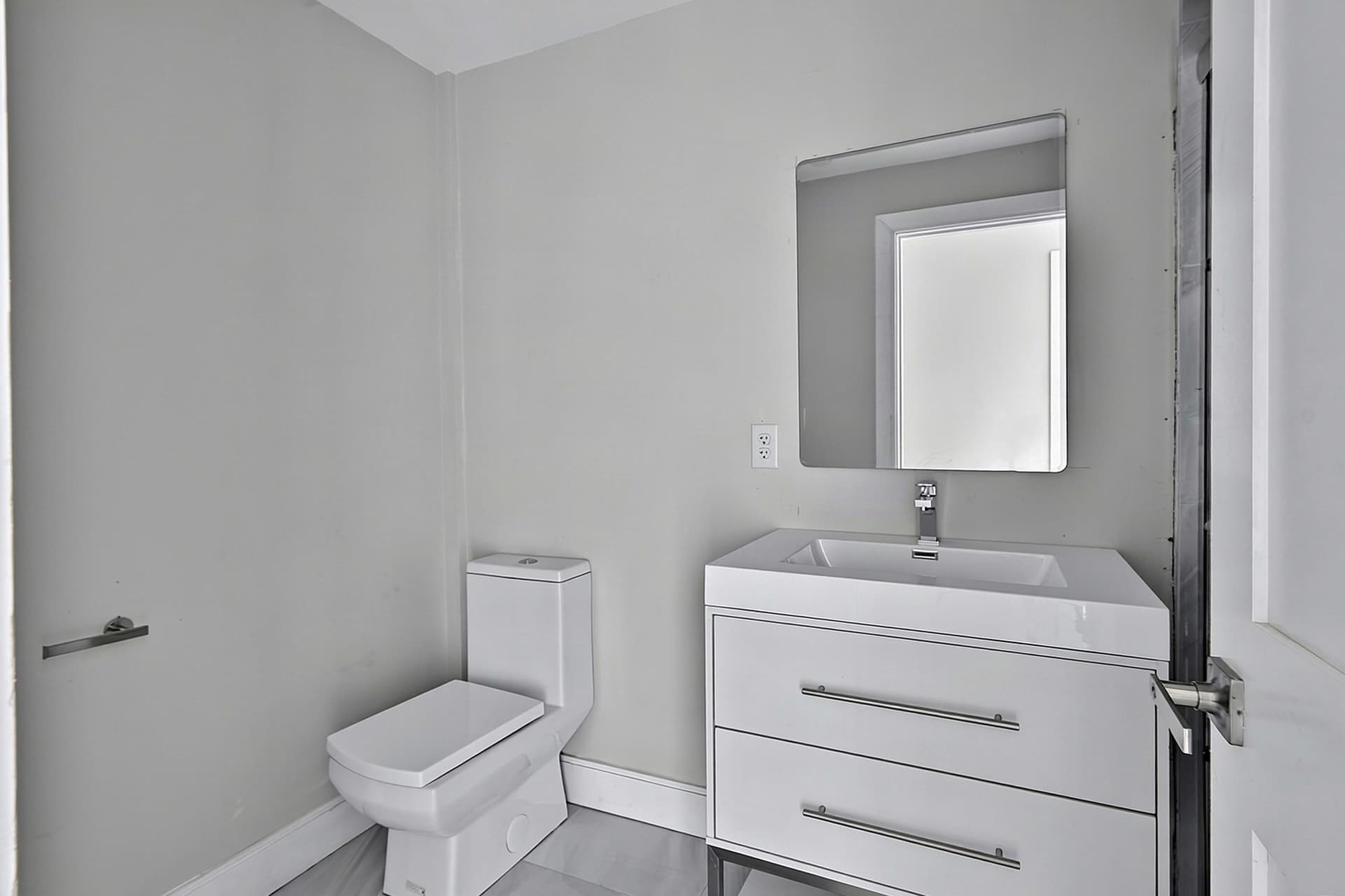 Apartment at 376 Third Street # 518, Everett MA 02149, photo 24 of 35
