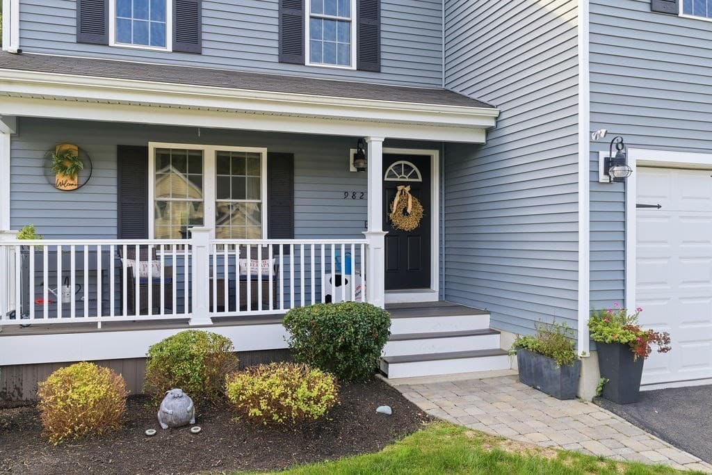 Single Family Residence at 982 Dighton Woods Cir, Dighton MA 02715, Dighton, photo 2 of 23