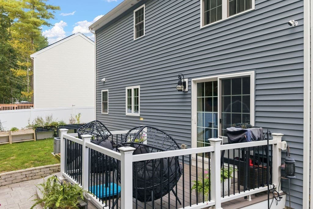 Single Family Residence at 982 Dighton Woods Cir, Dighton MA 02715, Dighton, photo 3 of 23
