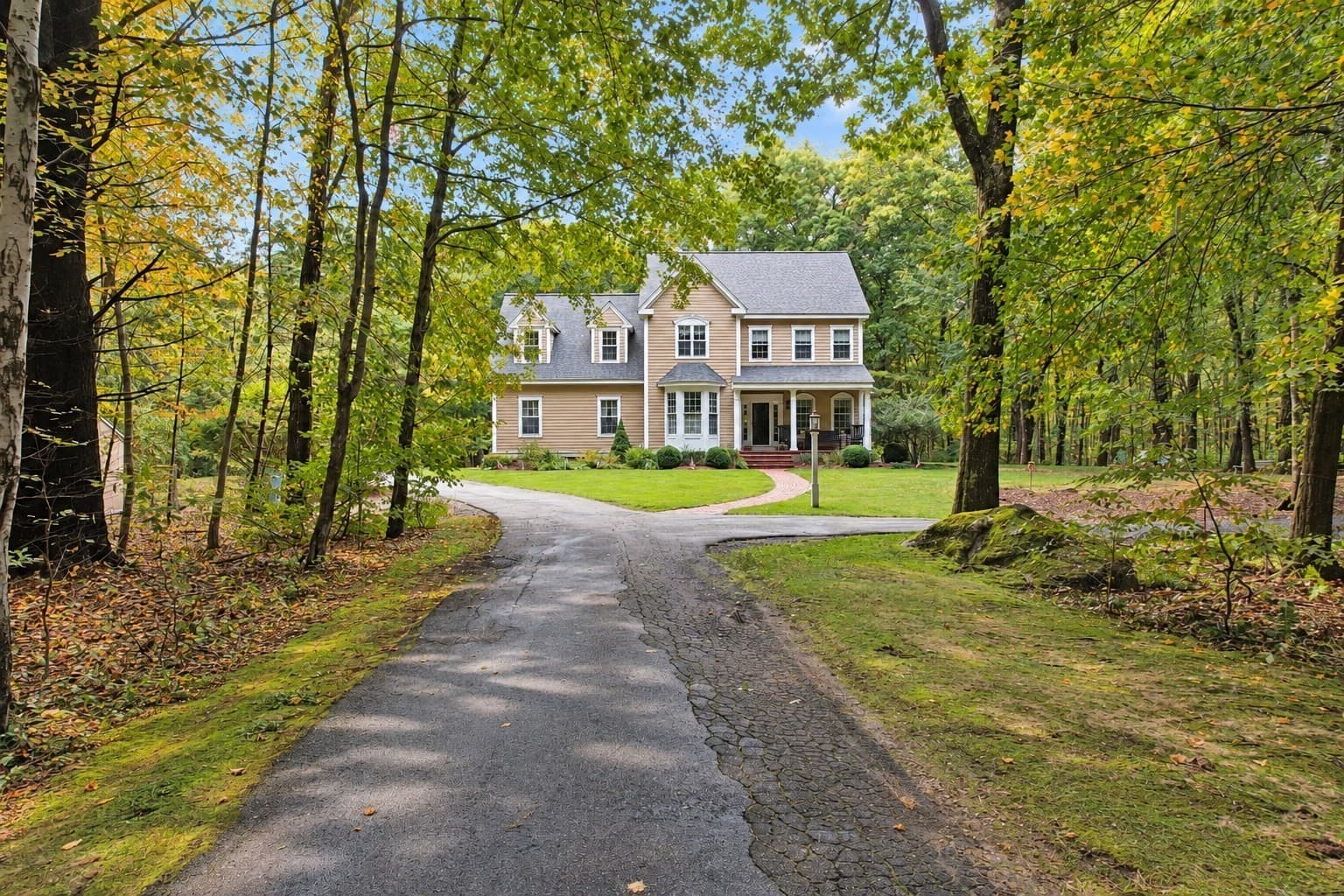 144 East St, Uxbridge MA 01569