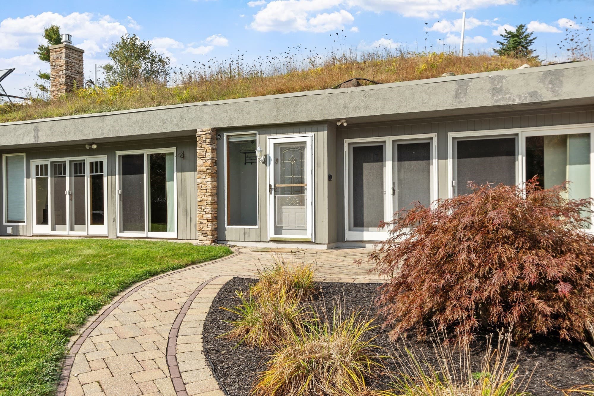 Single Family Residence at 137 Princeton Rd, Sterling MA 01564, photo 3 of 36