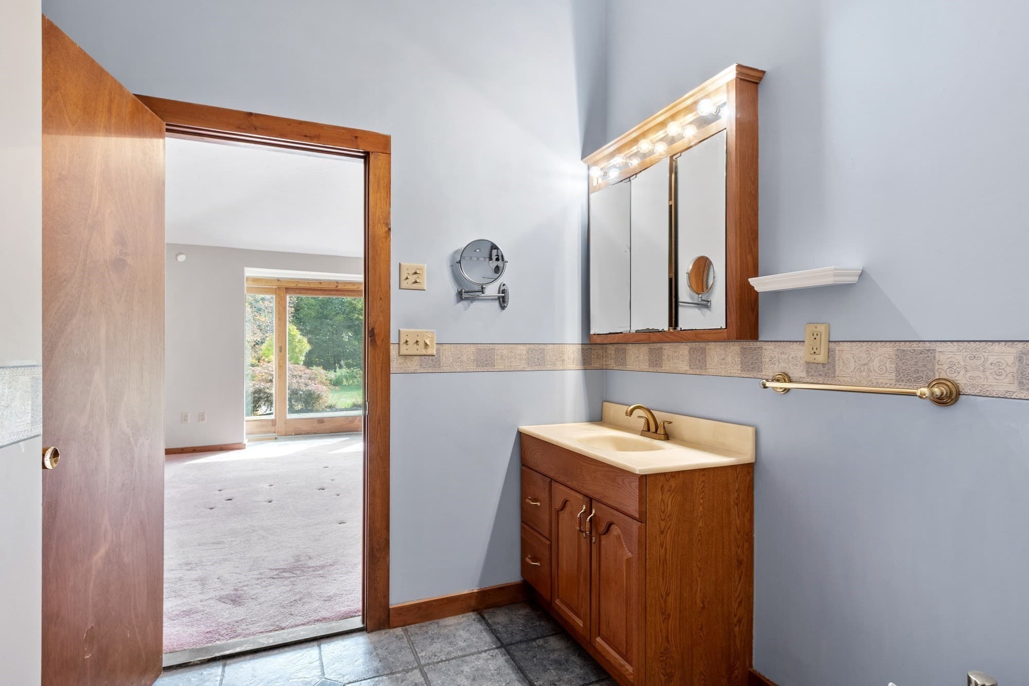 Single Family Residence at 137 Princeton Rd, Sterling MA 01564, photo 24 of 36