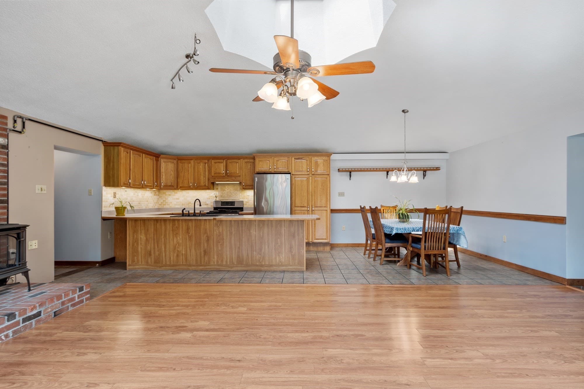 Single Family Residence at 137 Princeton Rd, Sterling MA 01564, photo 18 of 36