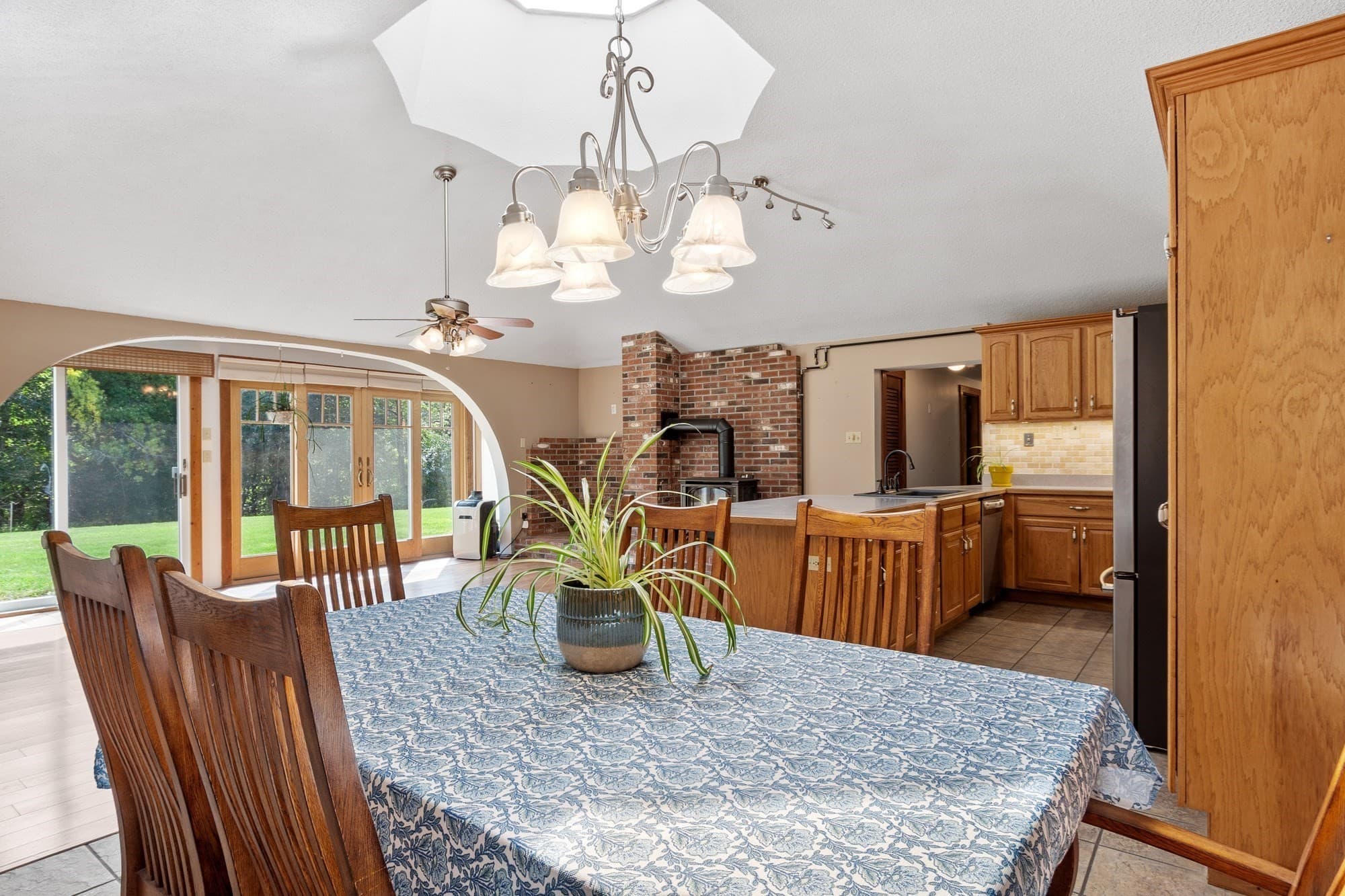 Single Family Residence at 137 Princeton Rd, Sterling MA 01564, photo 11 of 36