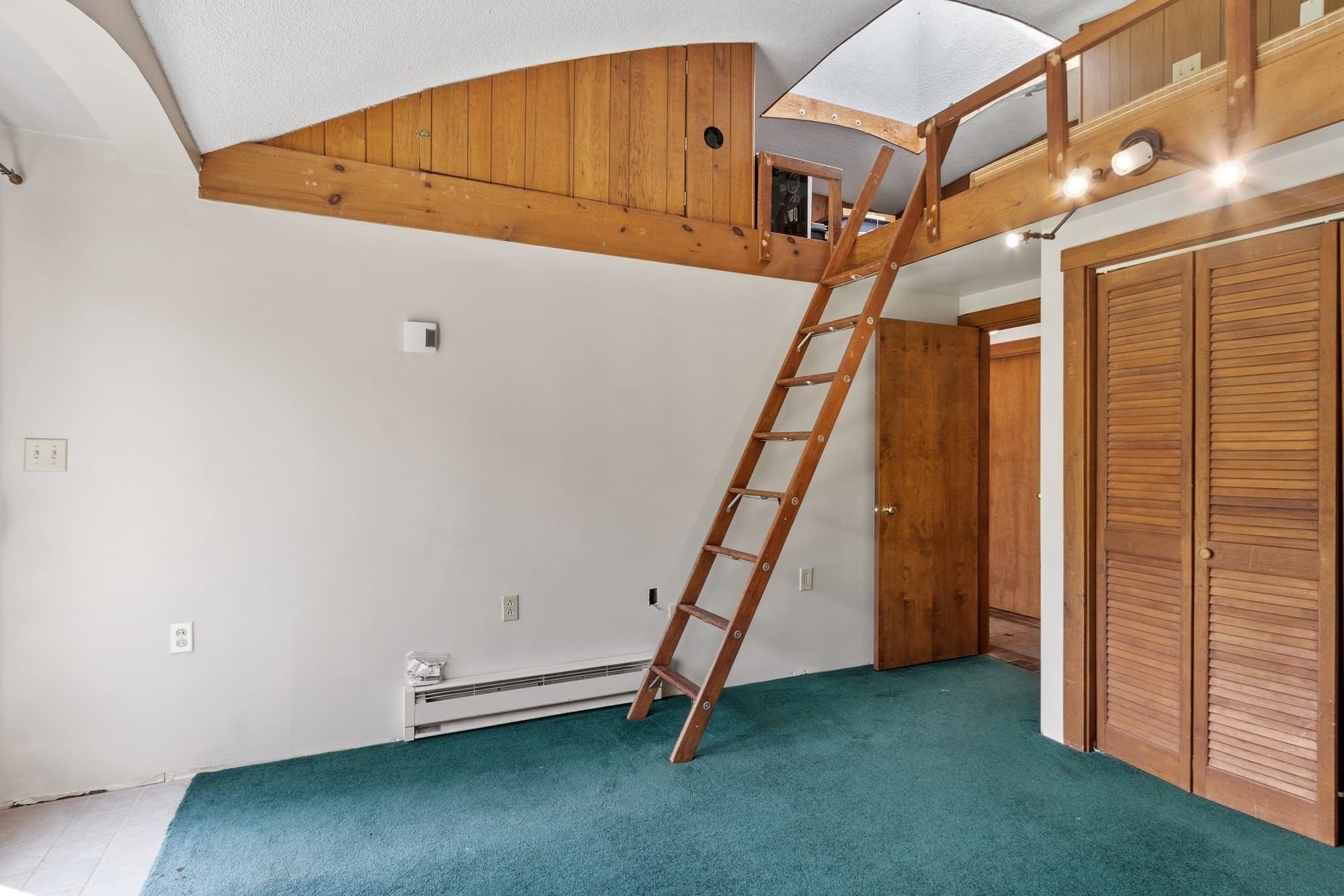Single Family Residence at 137 Princeton Rd, Sterling MA 01564, photo 29 of 36