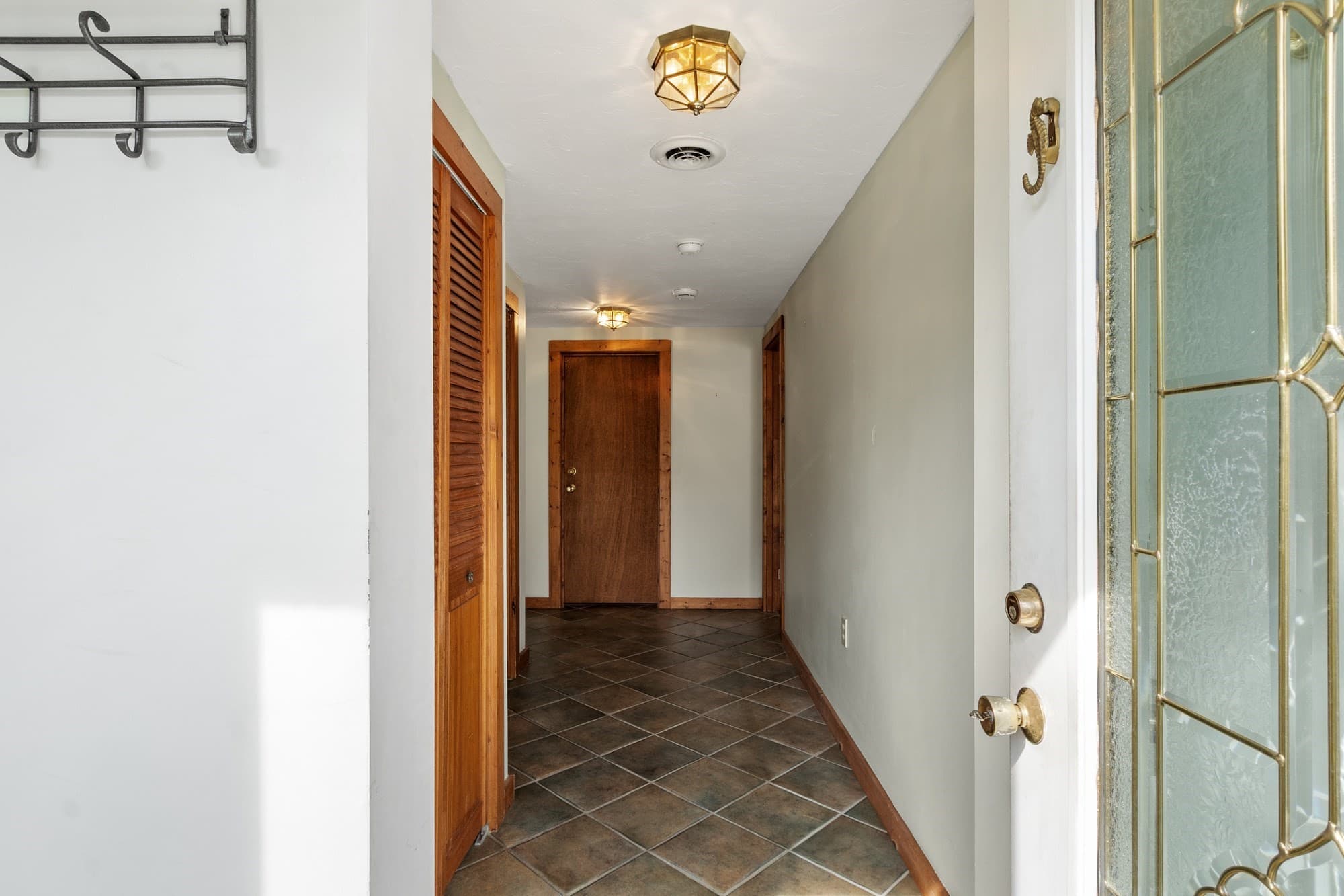 Single Family Residence at 137 Princeton Rd, Sterling MA 01564, photo 8 of 36