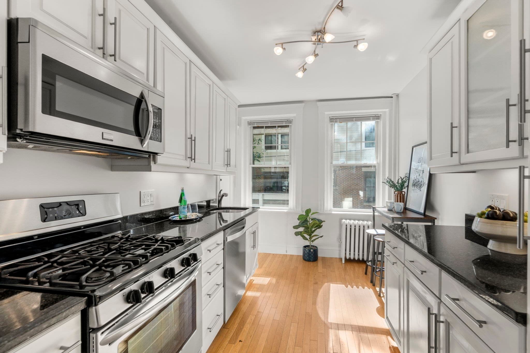 Condominium at 36 Dwight St # 4, Brookline MA 02446, Brookline, photo 2 of 32