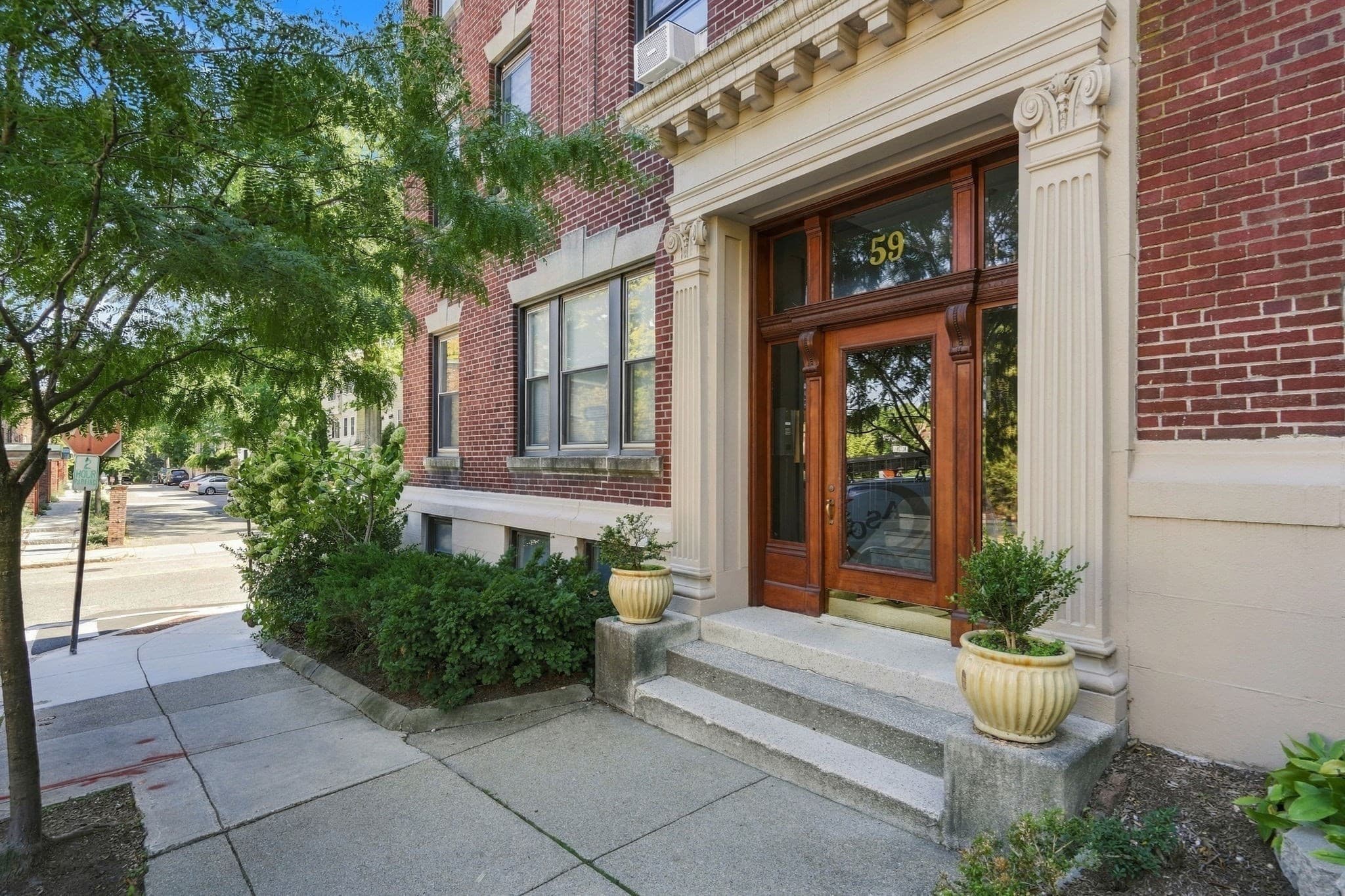 Condominium at 59 Alton Pl # 5, Brookline MA 02446, Brookline, photo 3 of 16