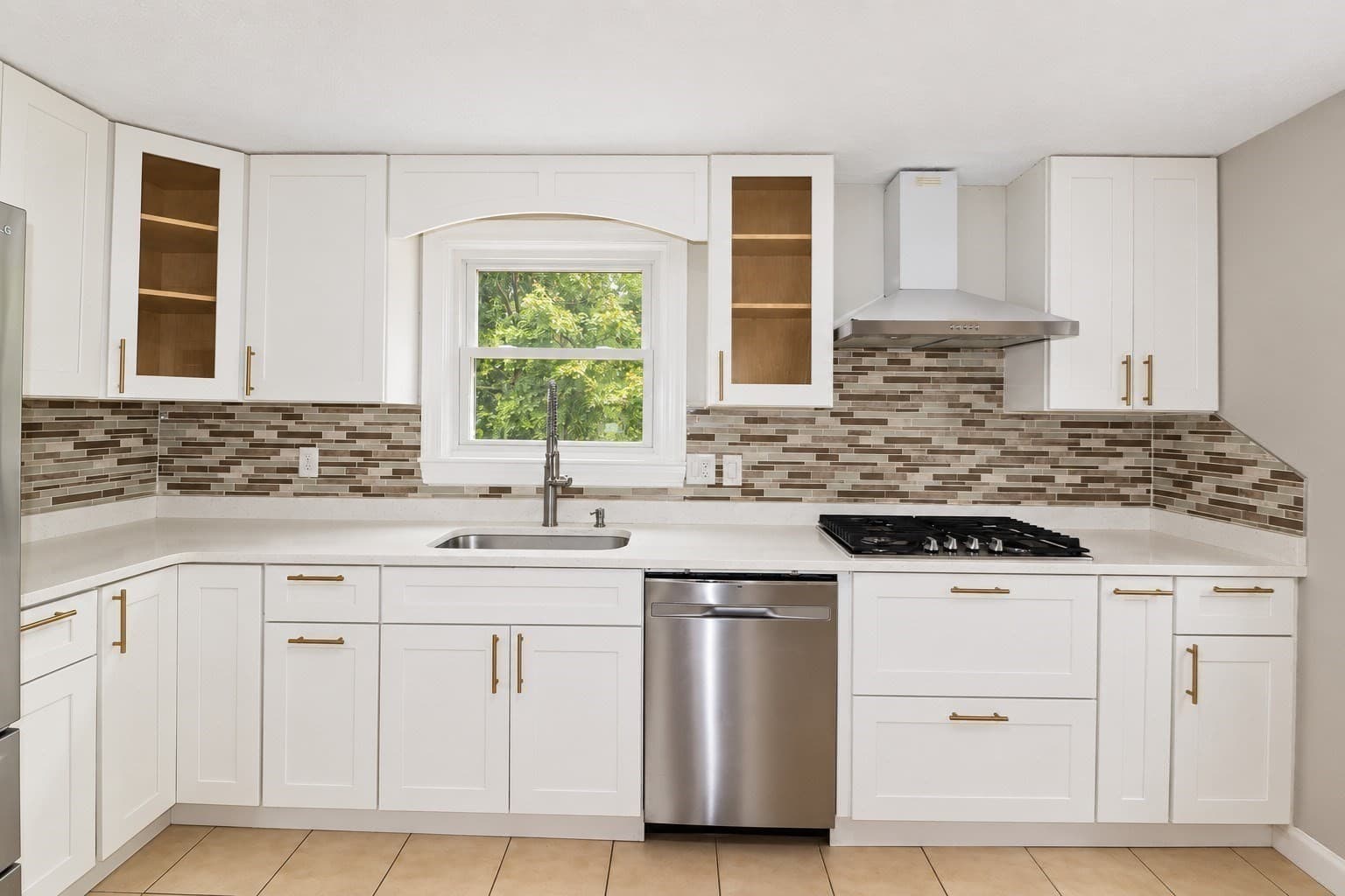 Single Family Residence at 33 Summer St, Tyngsborough MA 01879, Tyngsborough, photo 6 of 30