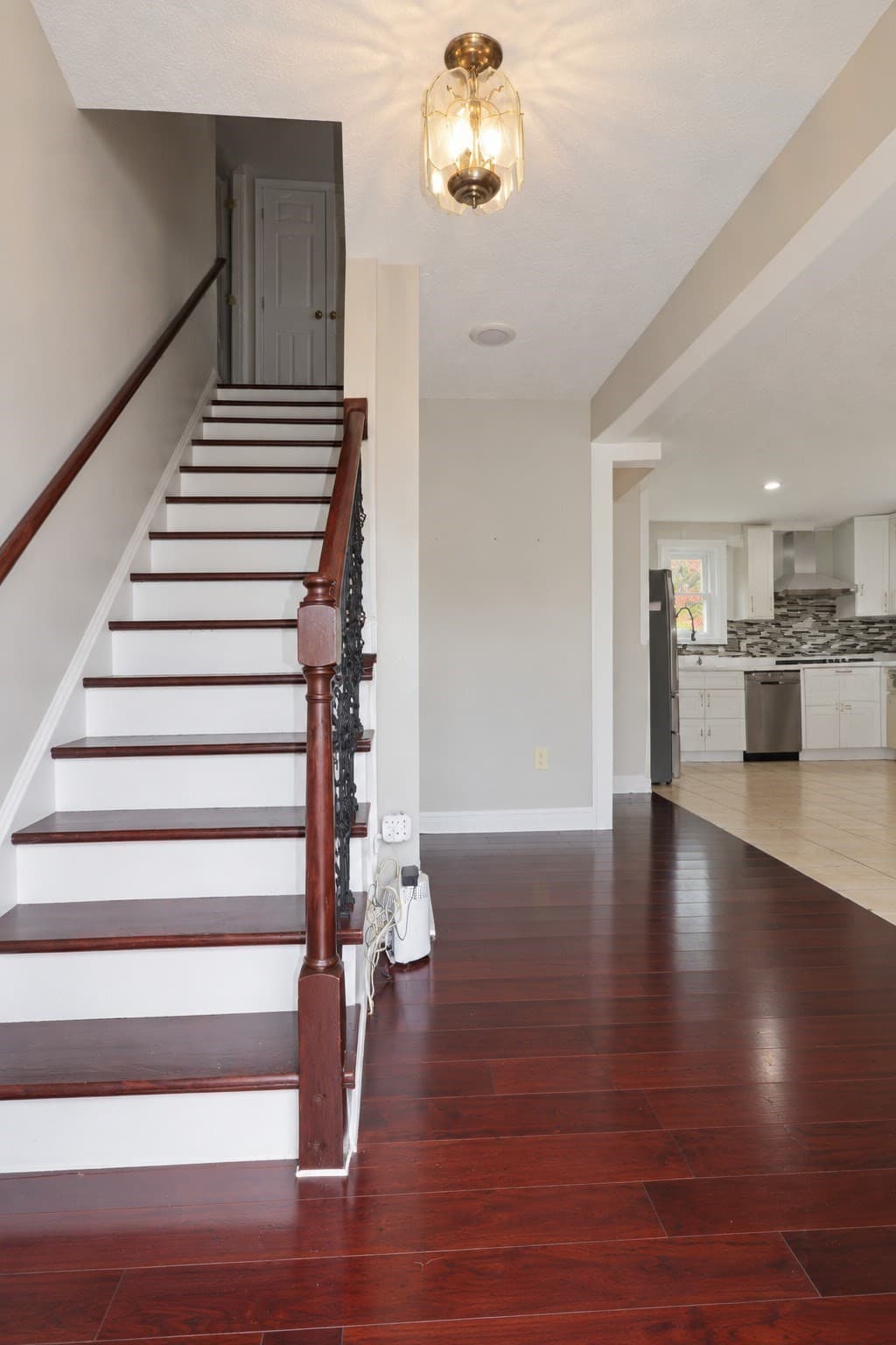 Single Family Residence at 33 Summer St, Tyngsborough MA 01879, Tyngsborough, photo 4 of 30